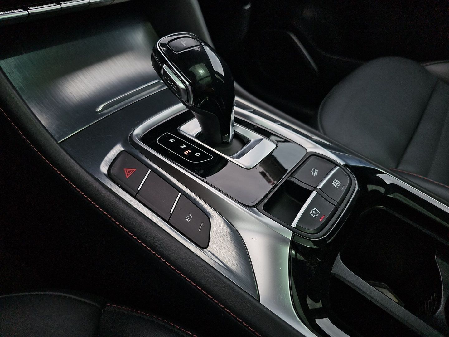 MG eHS 1.5 T-GDI PHEV Luxury 190 kW (258 CV)