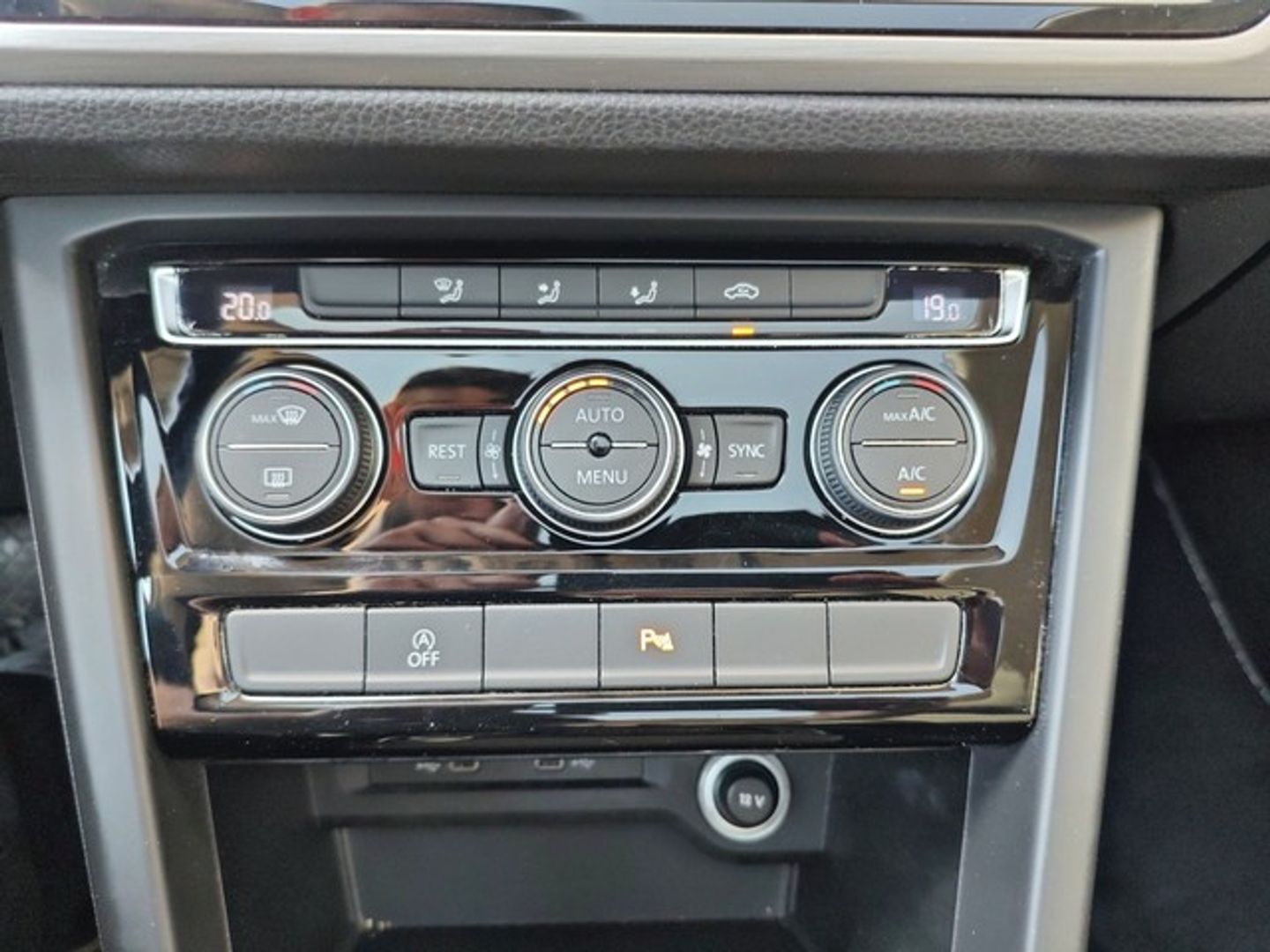 Volkswagen Touran Advance 2.0 TDI 110 kW (150 CV) DSG