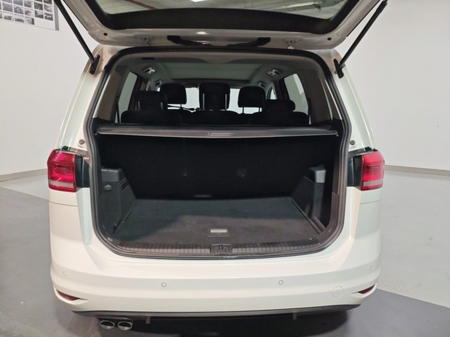 Volkswagen Touran Advance 2.0 TDI 110 kW (150 CV) DSG