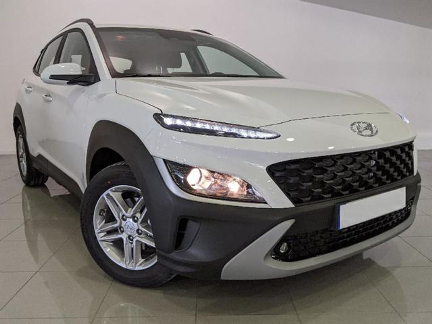 Hyundai Kona 1.0 TGDi Maxx 4x2 88 kW (120 CV) Blanco All Terrain / Pick-up