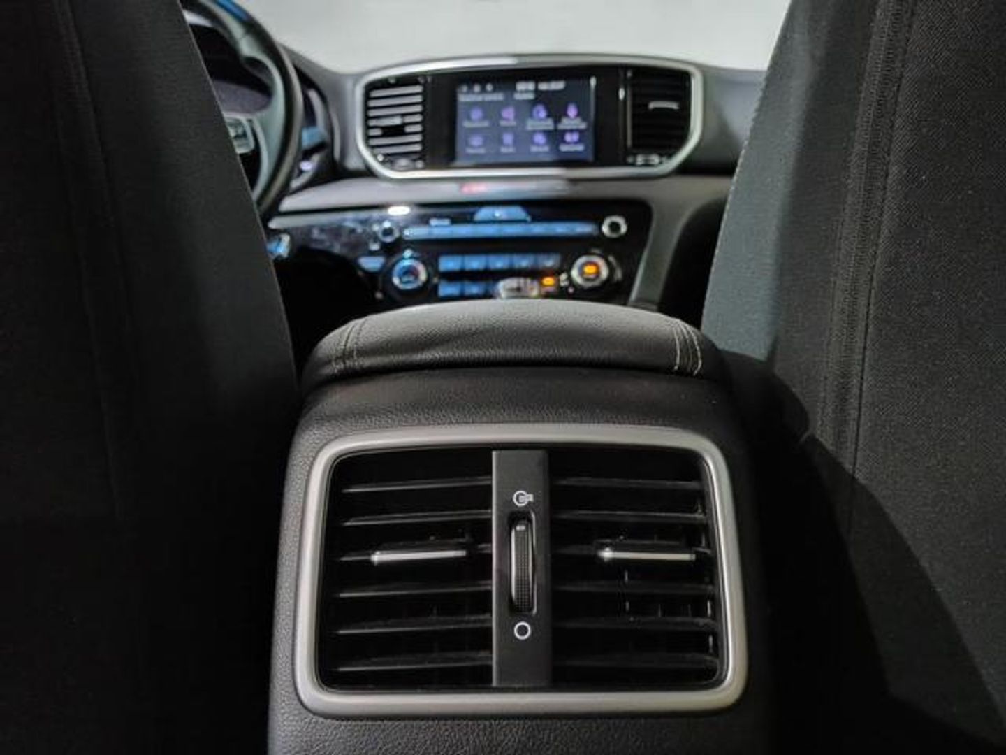 Kia Sportage 1.6 MHEV Drive 4x2 100 kW (136 CV)