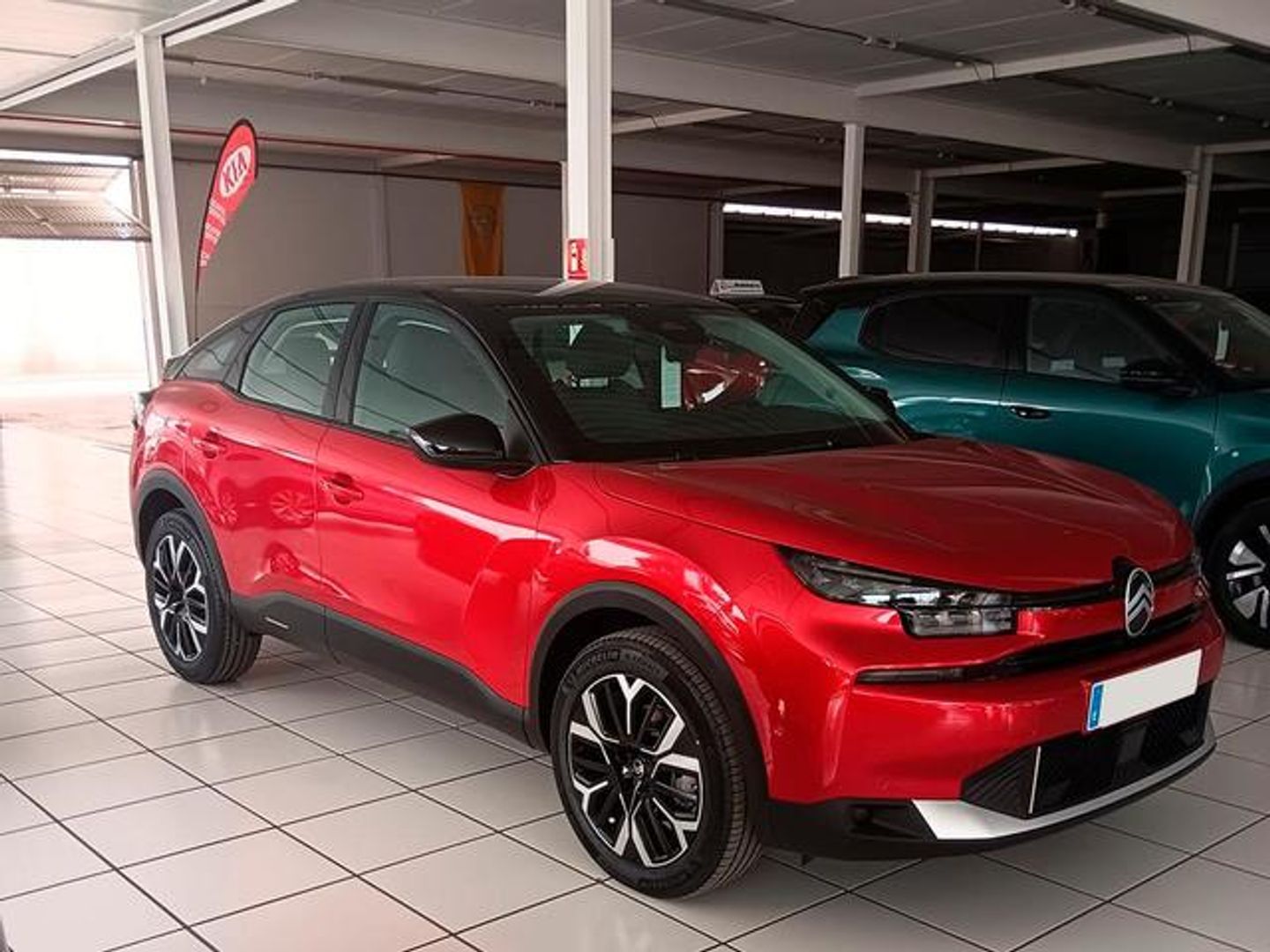 Citroen C4 Hybrid 136 e-DCS6 Business Edition 100 kW (136 CV) Rojo Sedan