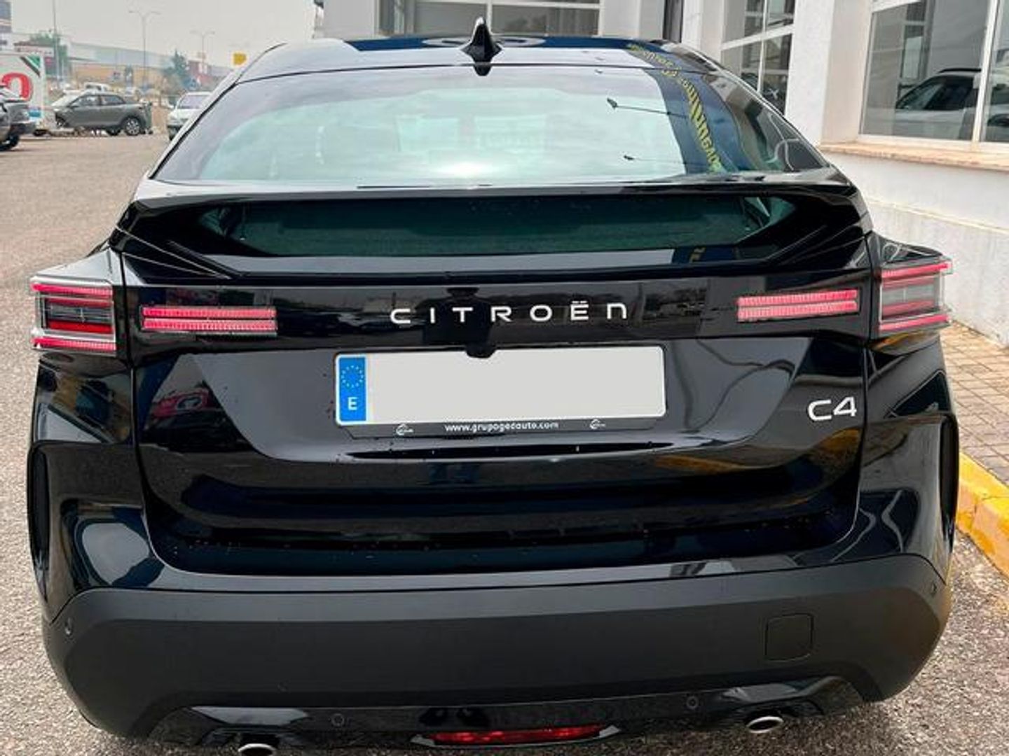 Citroen C4 Hybrid 136 e-DCS6 Business Edition 100 kW (136 CV)