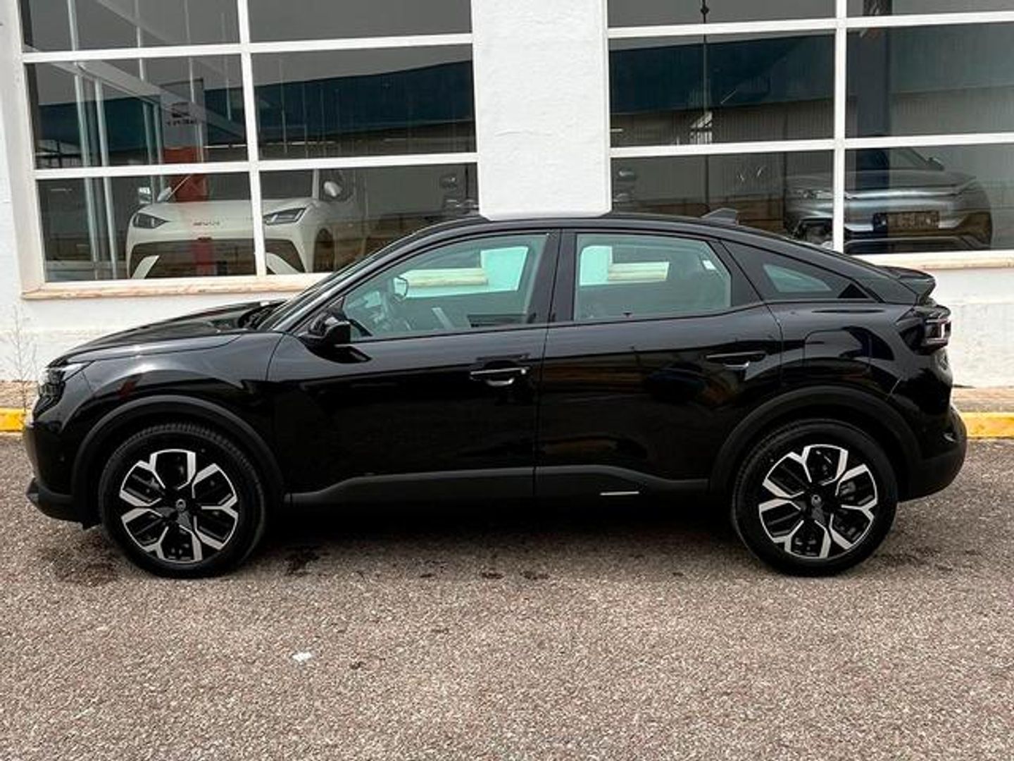 Citroen C4 Hybrid 136 e-DCS6 Business Edition 100 kW (136 CV)
