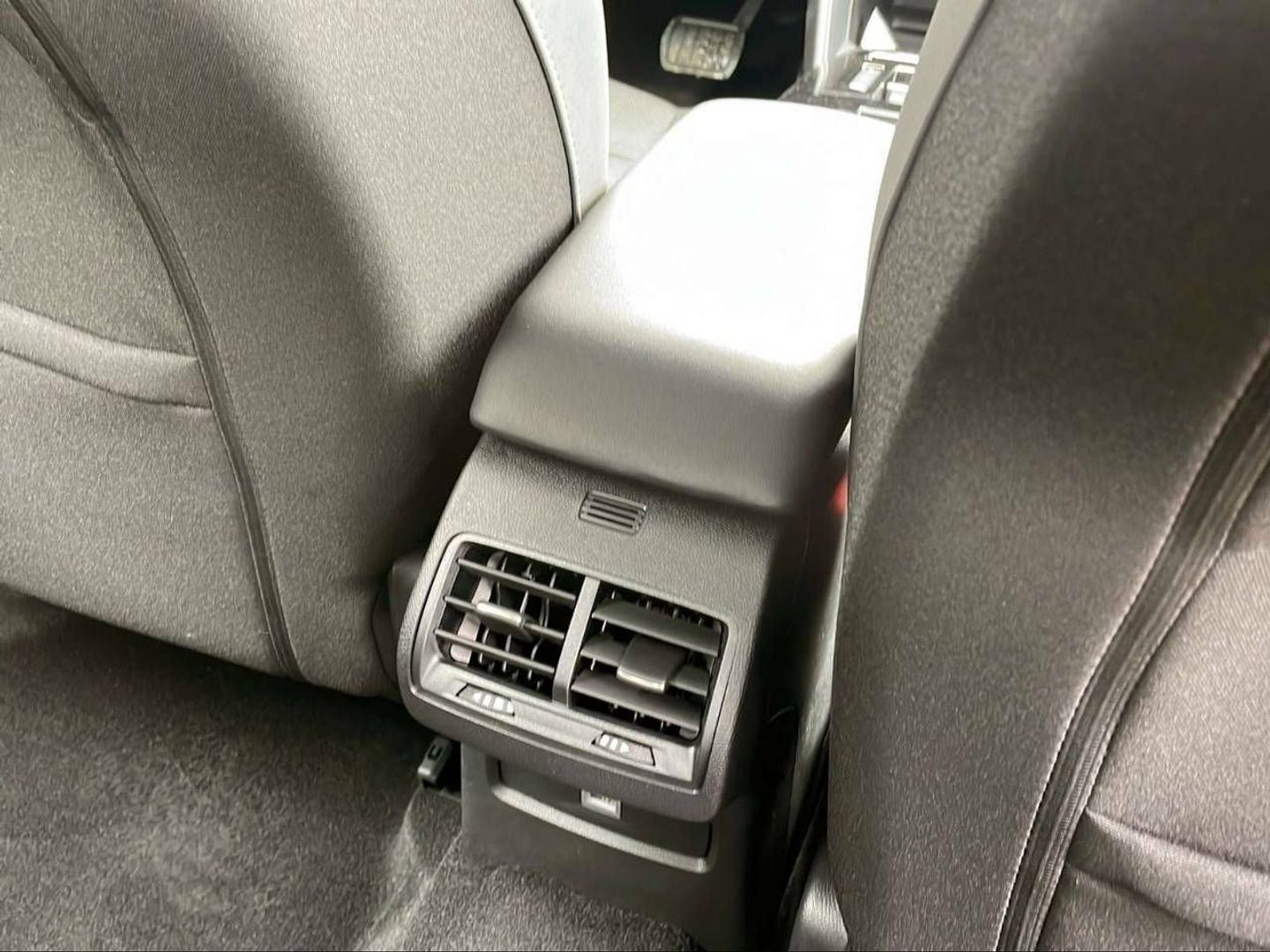 Citroen C4 Hybrid 136 e-DCS6 Business Edition 100 kW (136 CV)