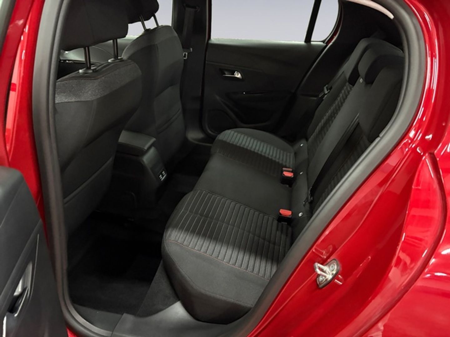 Peugeot e-208 Eléctrico Active 100 kW (136 CV)
