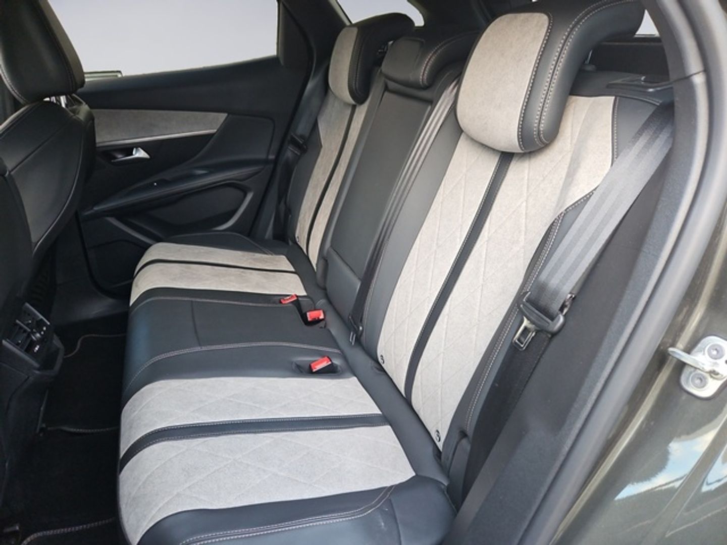 Peugeot 3008 Hybrid 300 GT e-EAT8 221 kW (300 CV)
