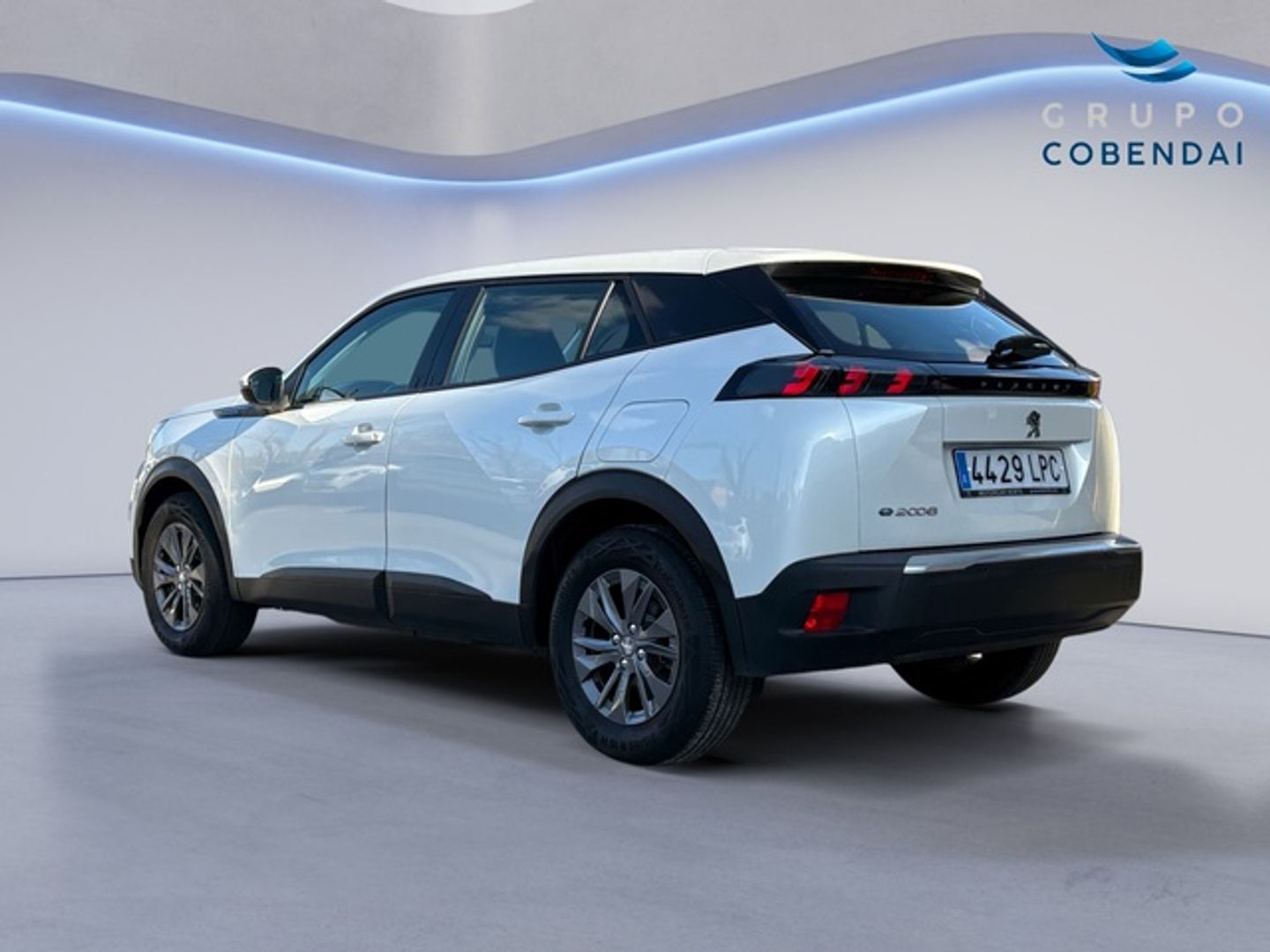 Peugeot e-2008 Eléctrico Active 100 kW (136 CV)