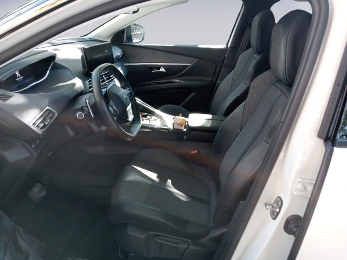 Peugeot 3008 Hybrid 225 Allure Pack e-EAT8 165 kW (225 CV)