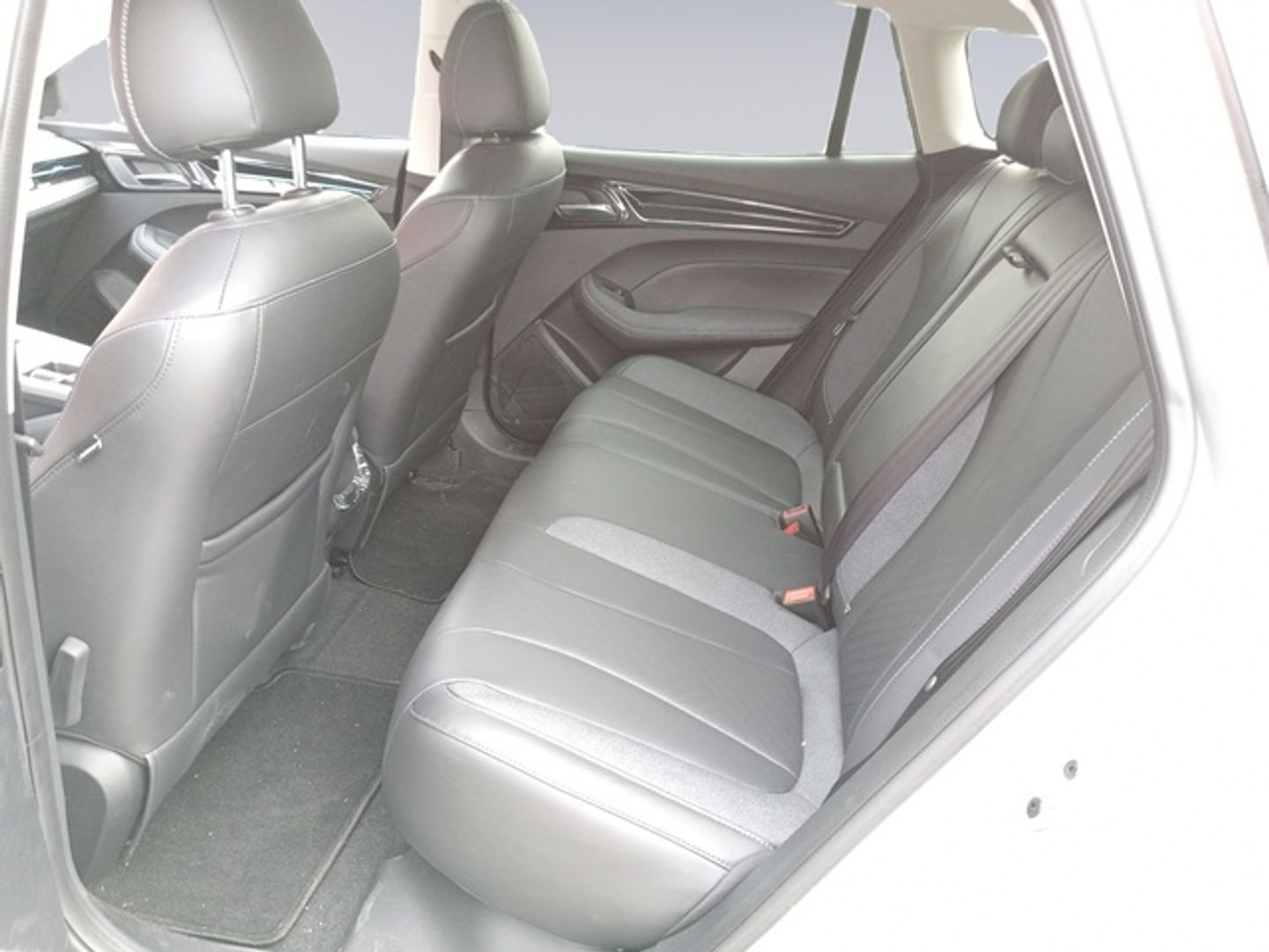 MG MG5 Long Range Luxury 115 kW (156 CV)