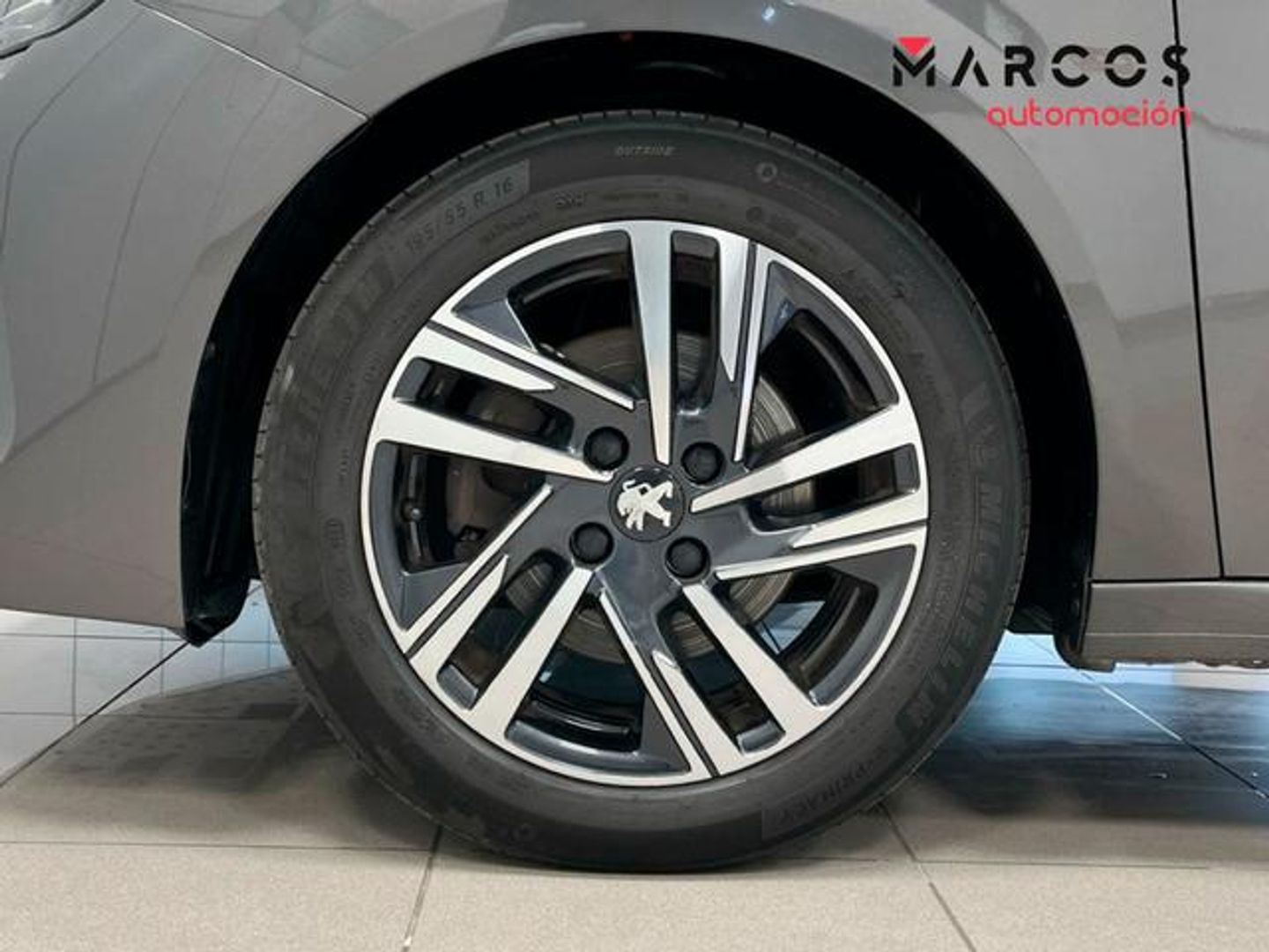 Peugeot 208 PureTech 100 Allure 75 kW (100 CV)