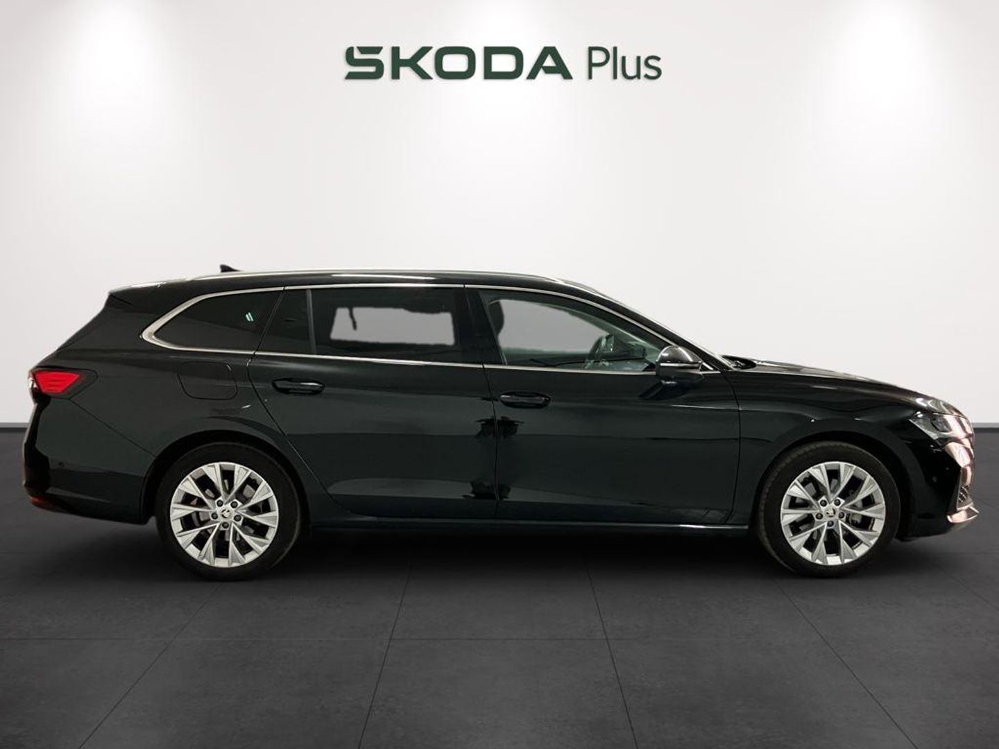 Skoda Superb Combi 1.5 TSI m-HEV Selection DSG 110 kW (150 CV)