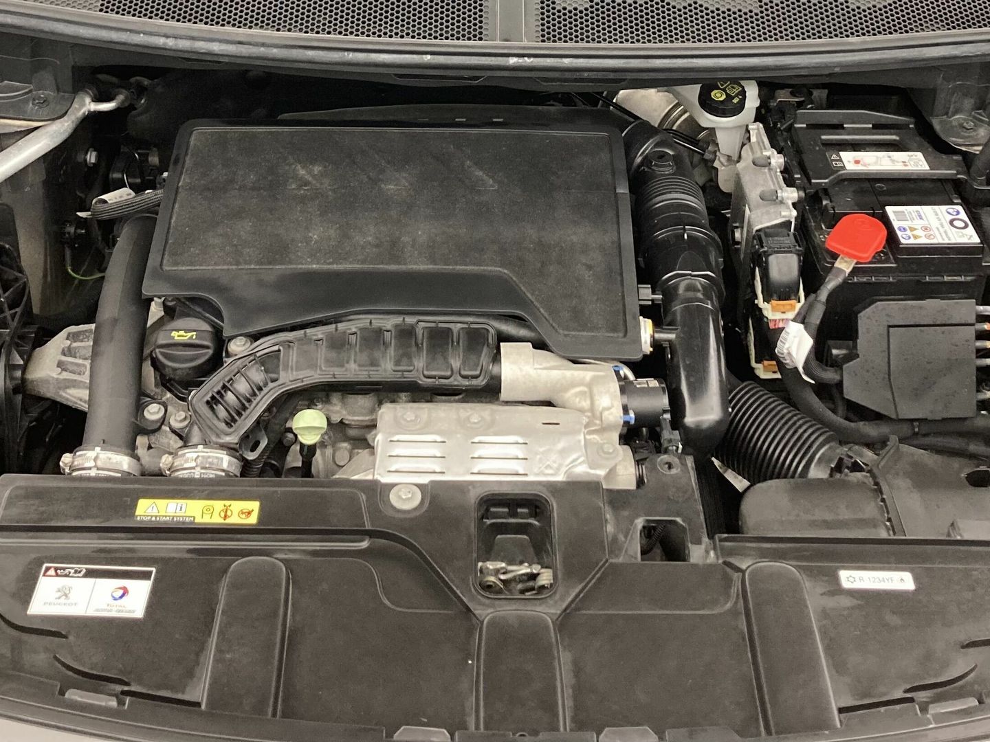 Peugeot 3008 PureTech 130 S&S Active Pack 96 kW (130 CV)