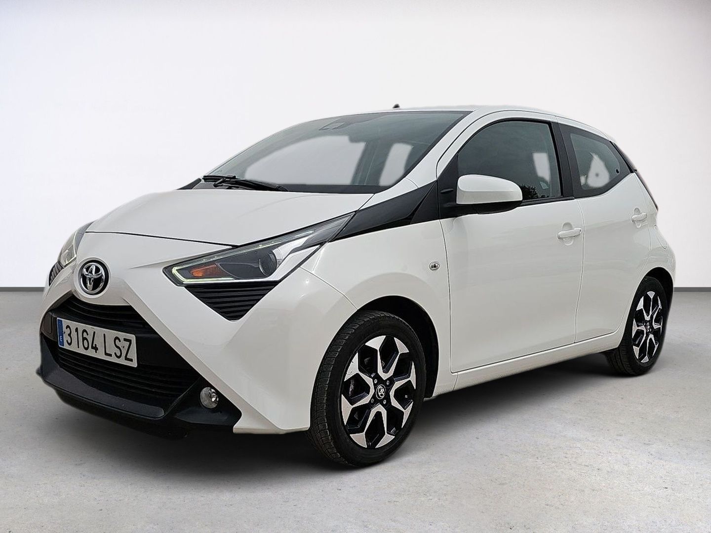 Toyota Aygo 1.0 70 x-play 53 kW (72 CV) Blanco Compact