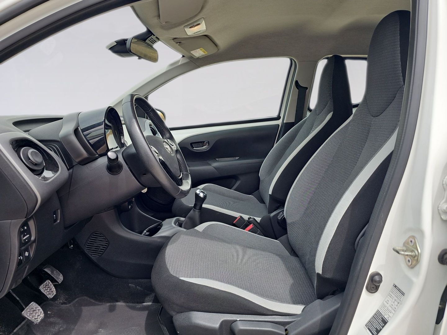 Toyota Aygo 1.0 70 x-play 53 kW (72 CV)