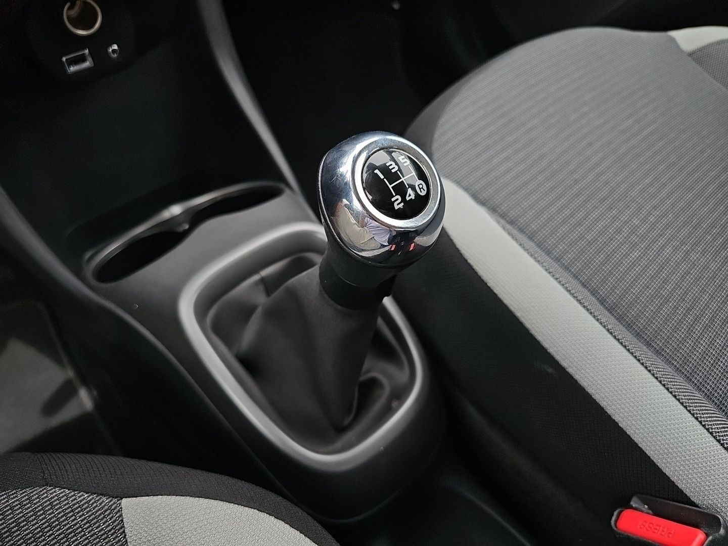 Toyota Aygo 1.0 70 x-play 53 kW (72 CV)
