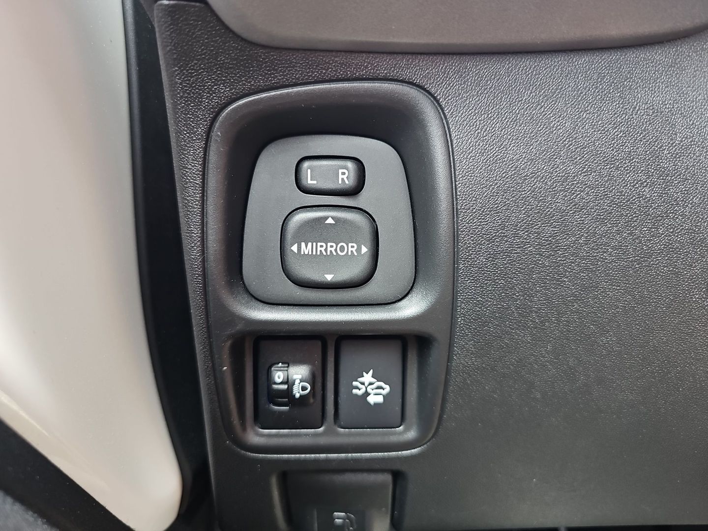 Toyota Aygo 1.0 70 x-play 53 kW (72 CV)