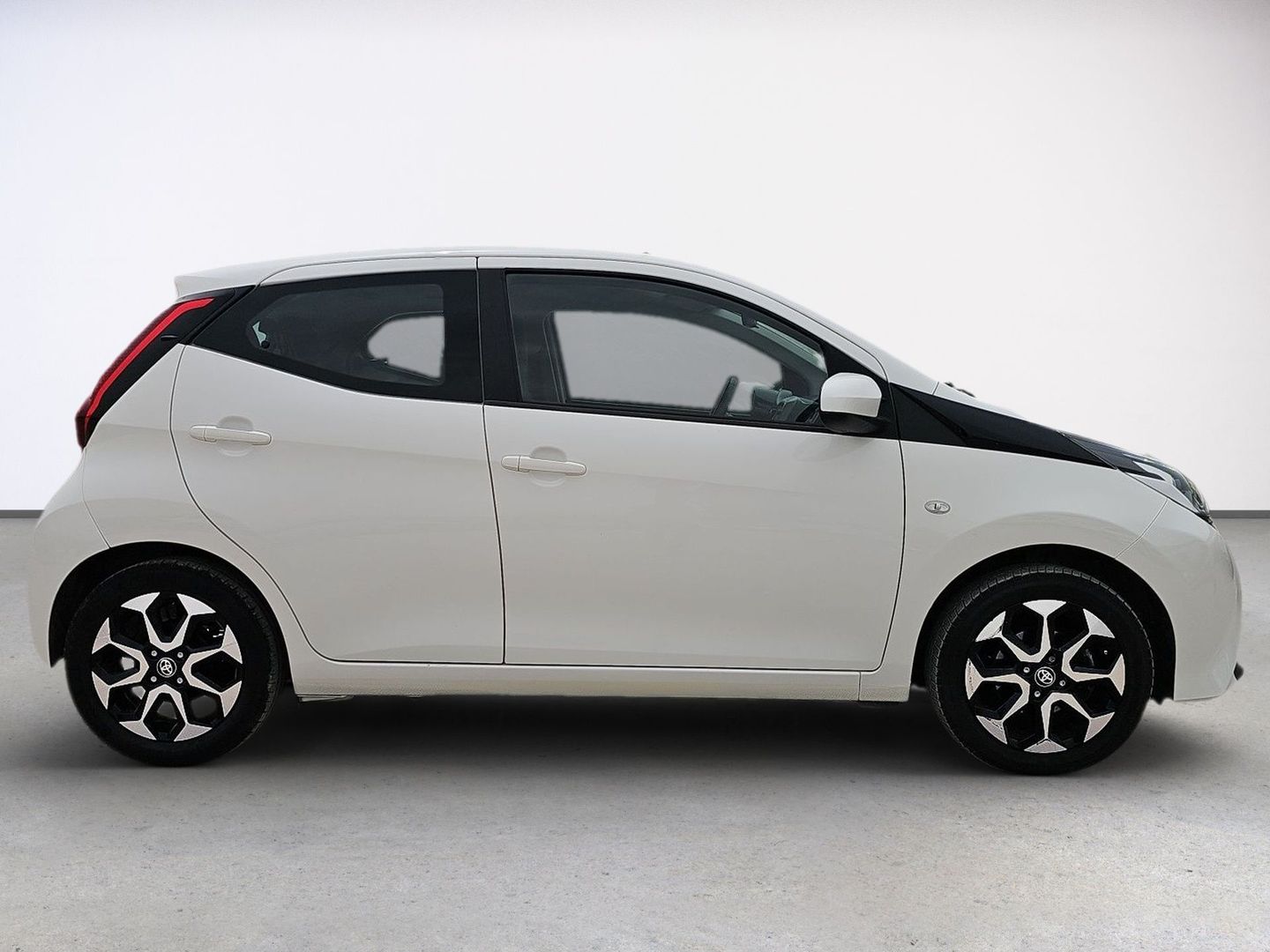 Toyota Aygo 1.0 70 x-play 53 kW (72 CV)