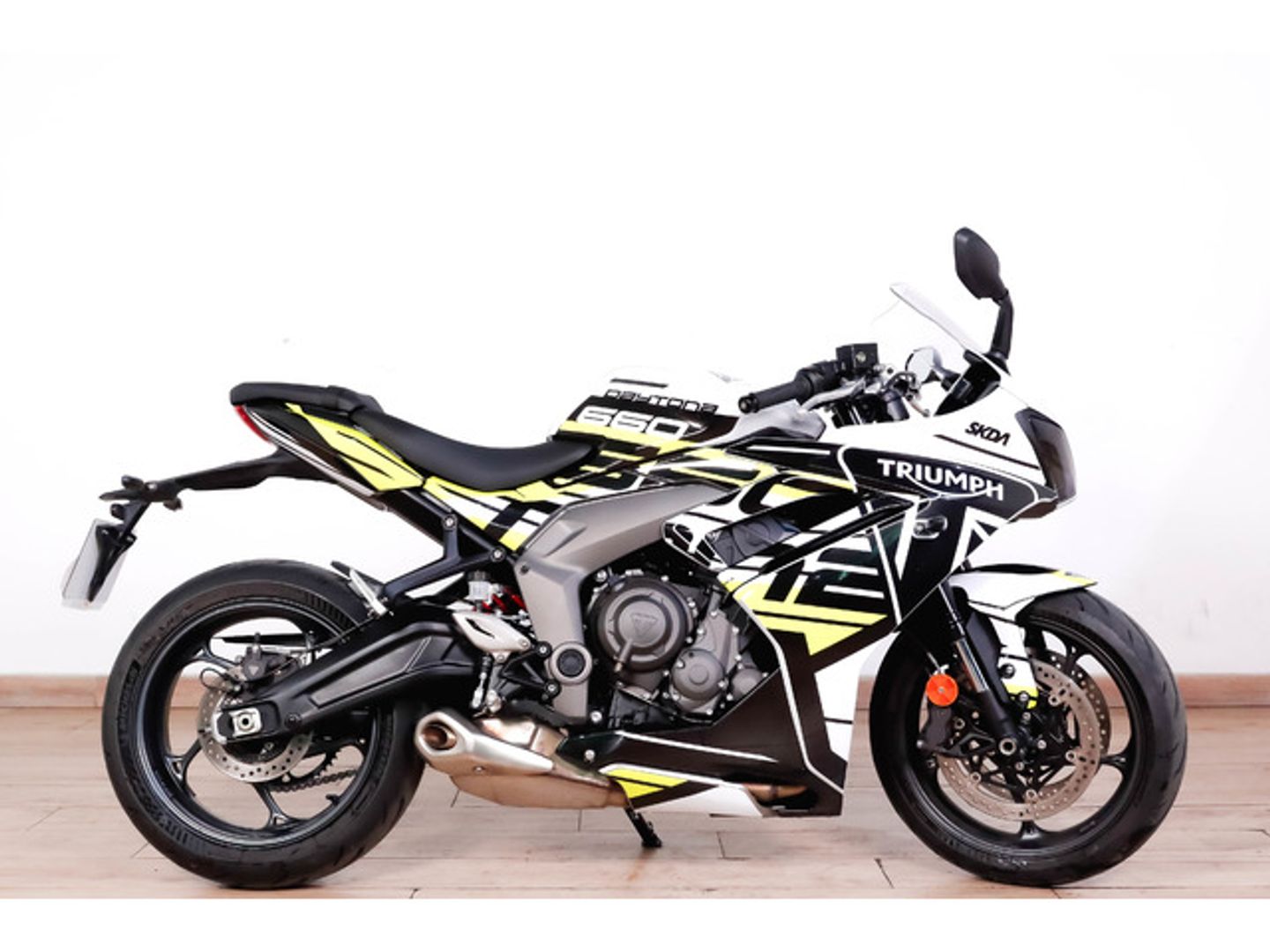 Triumph Daytona 660 Blanco 