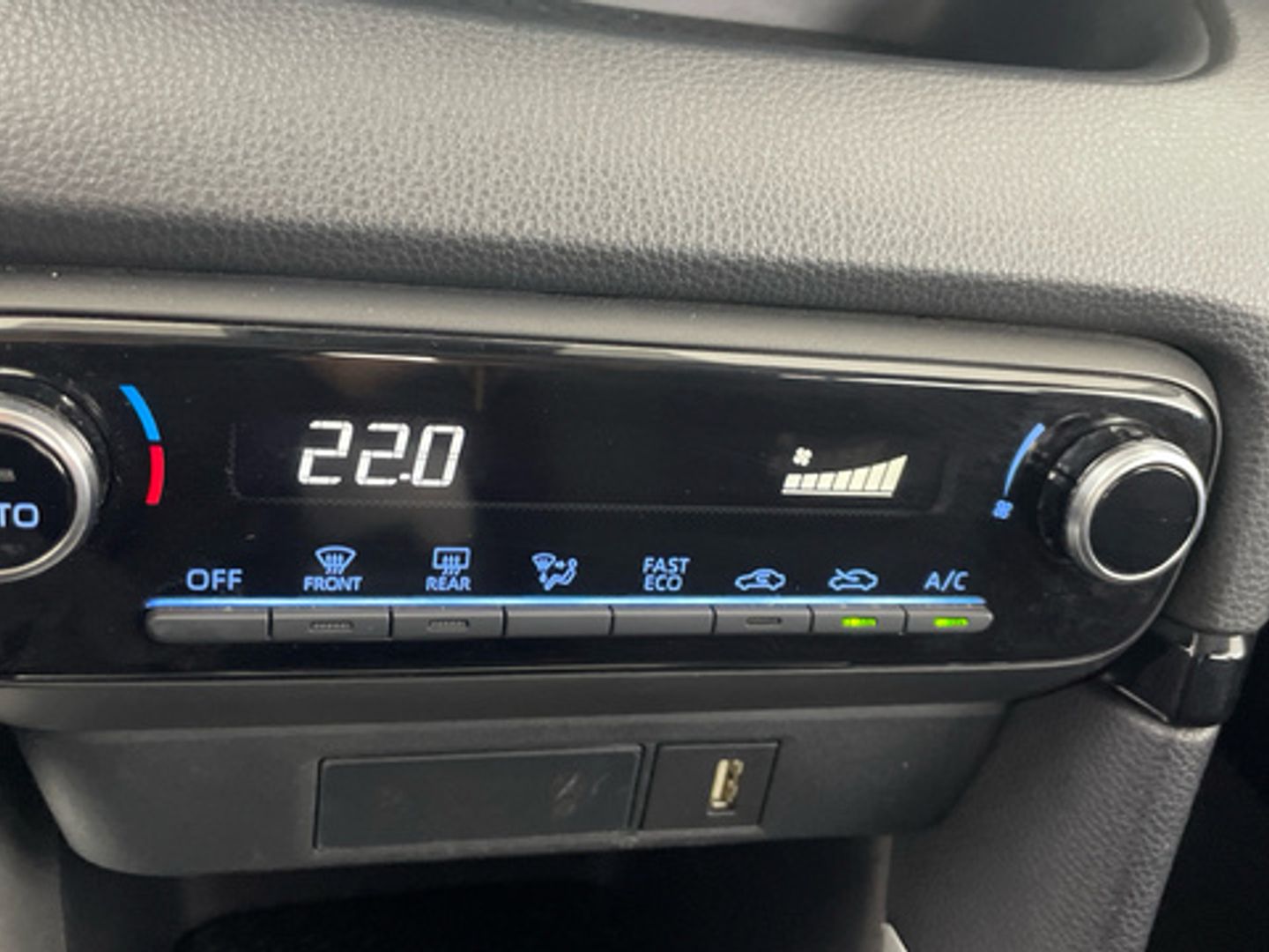 Toyota Yaris 120H Active Tech 85 kW (116 CV)