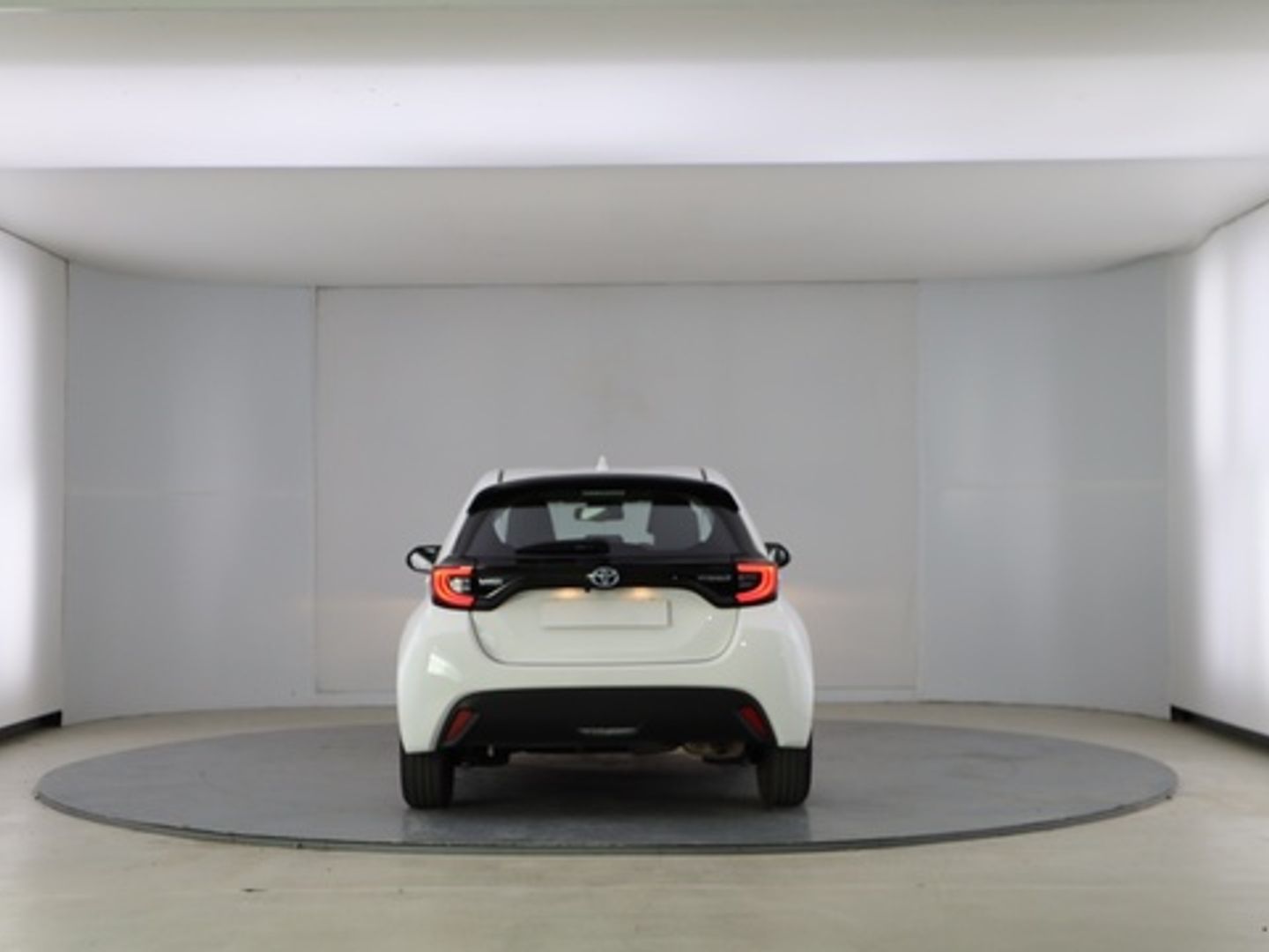 Toyota Yaris 120H Active Tech 85 kW (116 CV)