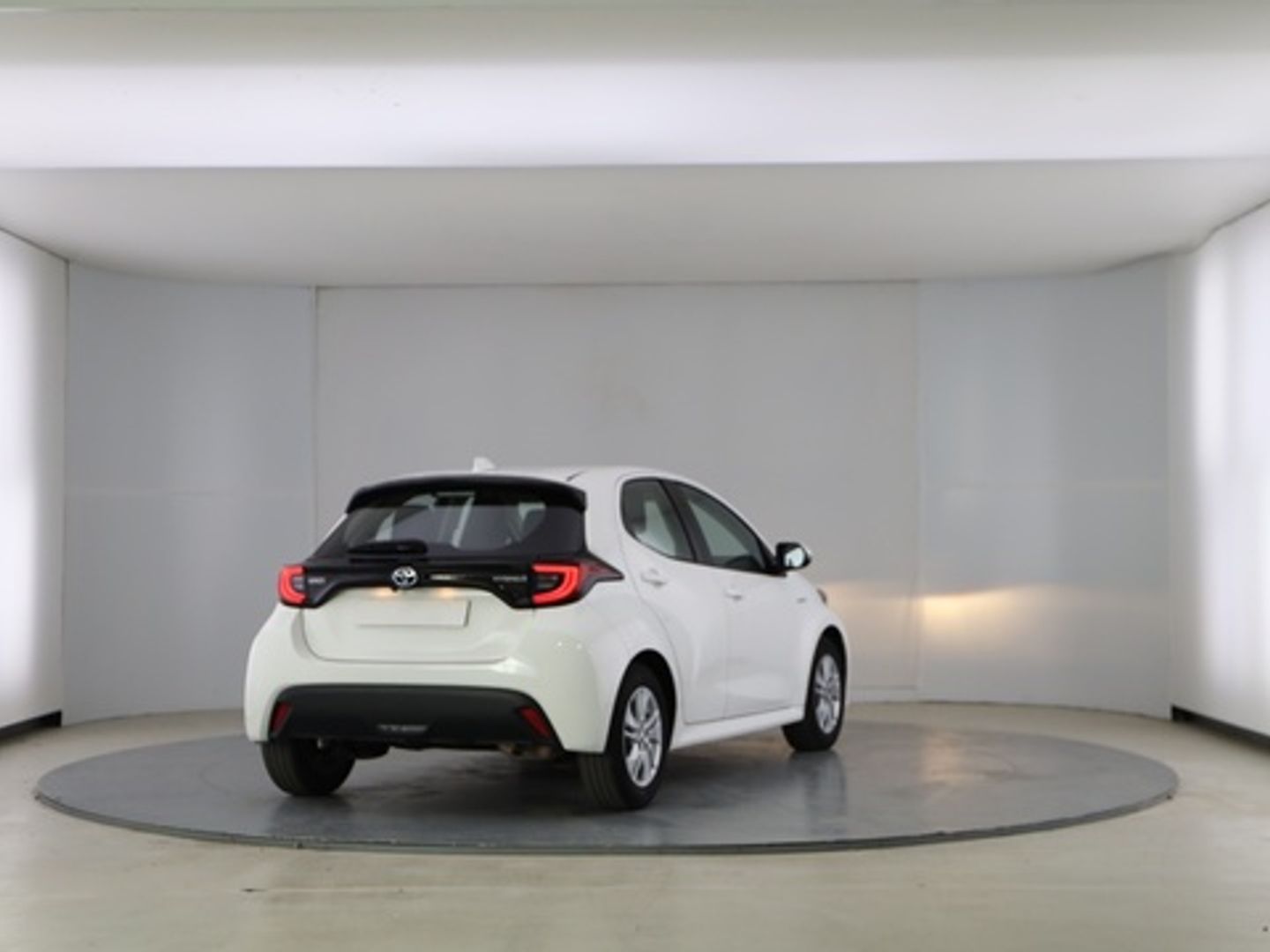Toyota Yaris 120H Active Tech 85 kW (116 CV)