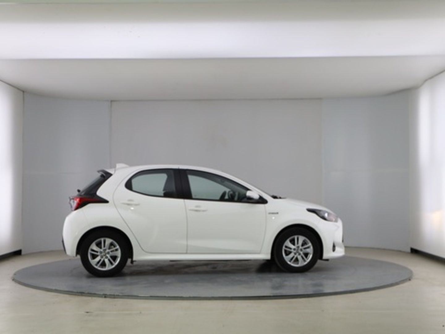 Toyota Yaris 120H Active Tech 85 kW (116 CV)