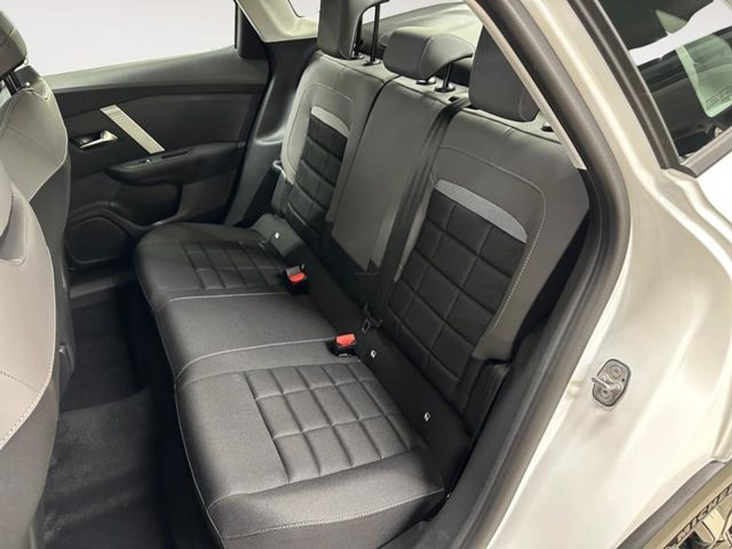 Citroen C4 X Business Edition Hybrid ë-DCS6 107 kW (145 CV)