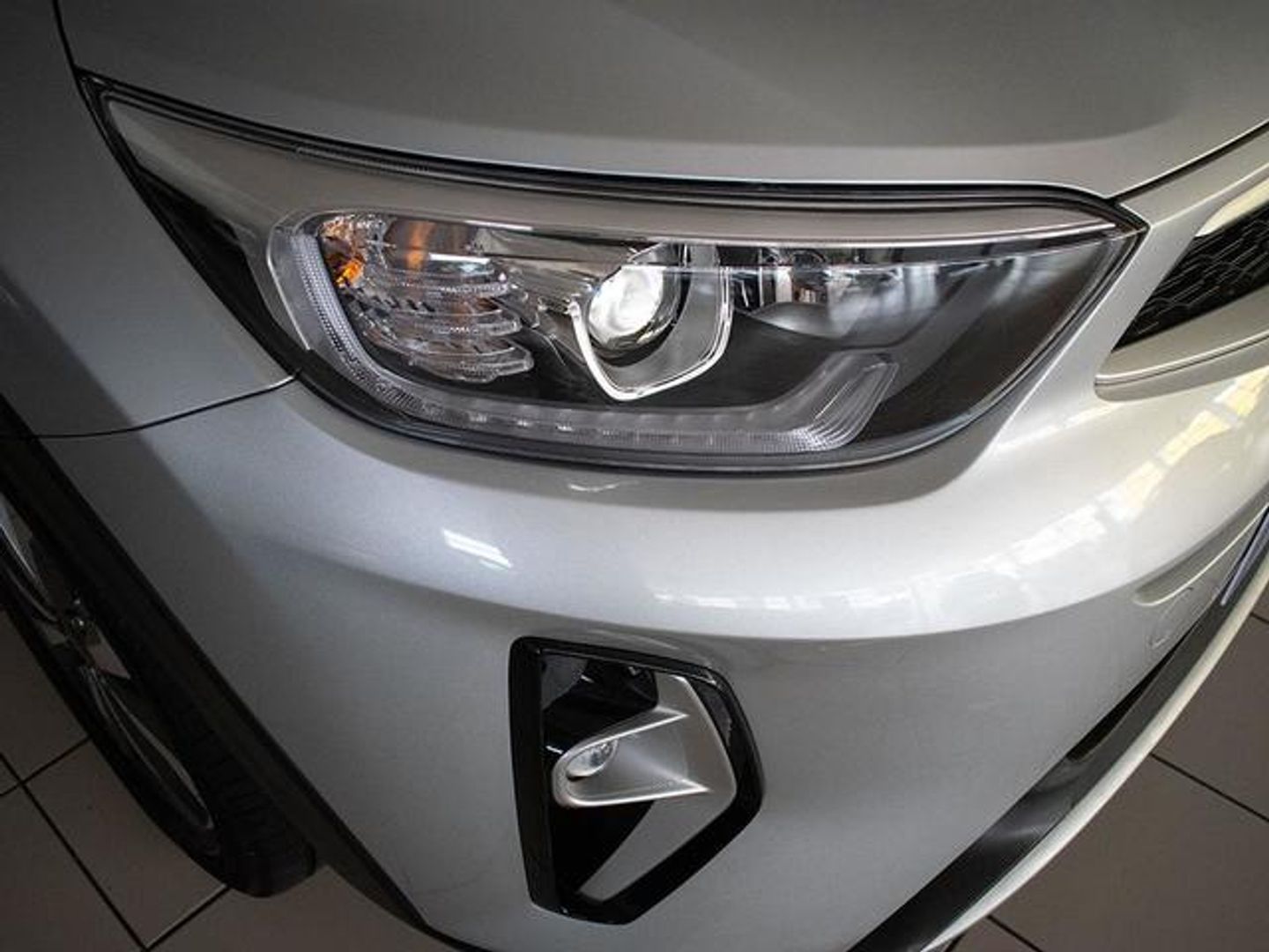 Kia Stonic 1.0 T-GDi MHEV MT Concept 74 kW (100 CV)