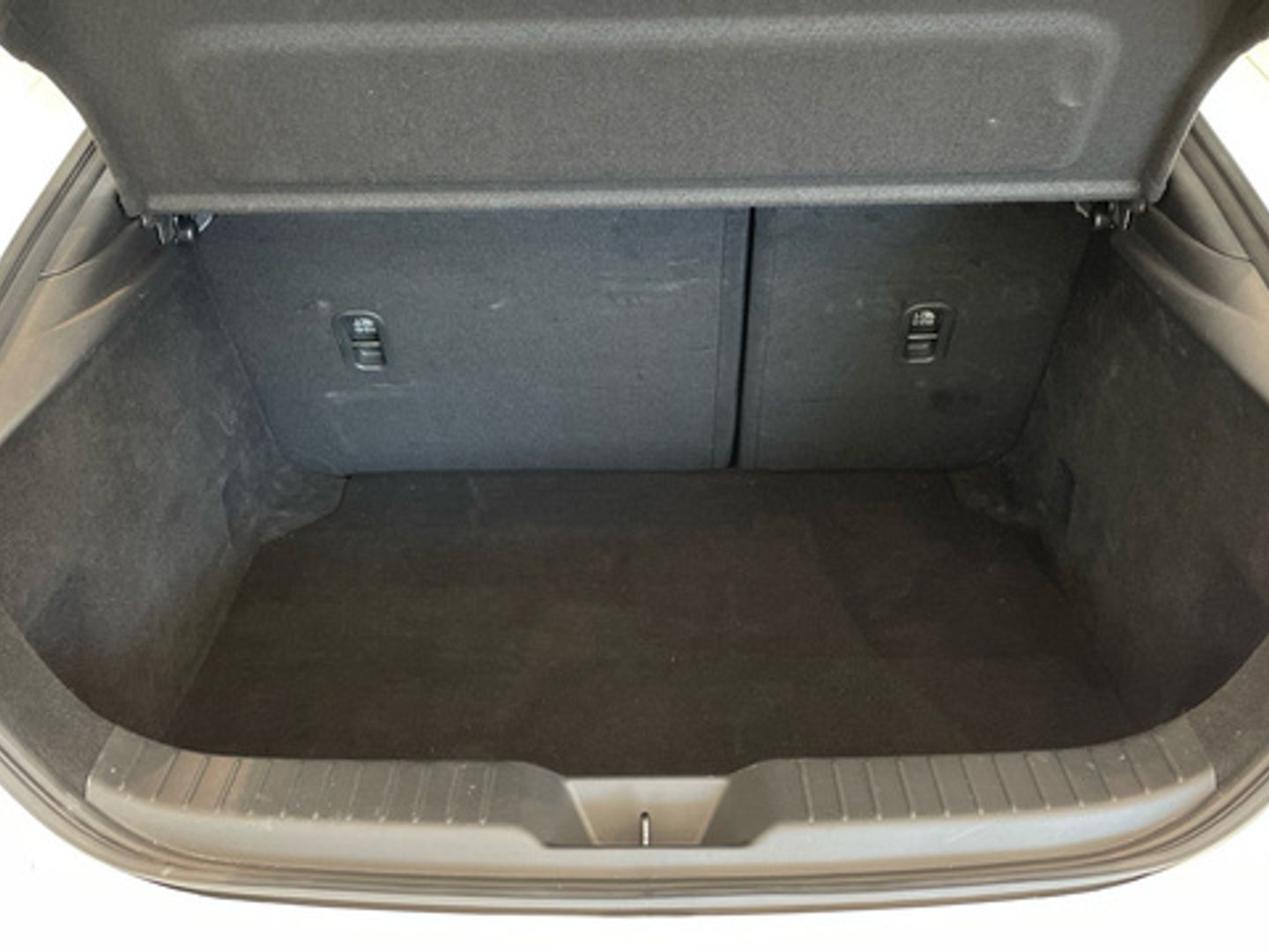 Mazda Mazda 3 2.0 e-SKYACTIV-G Prime-Line AT 89 kW (122 CV)