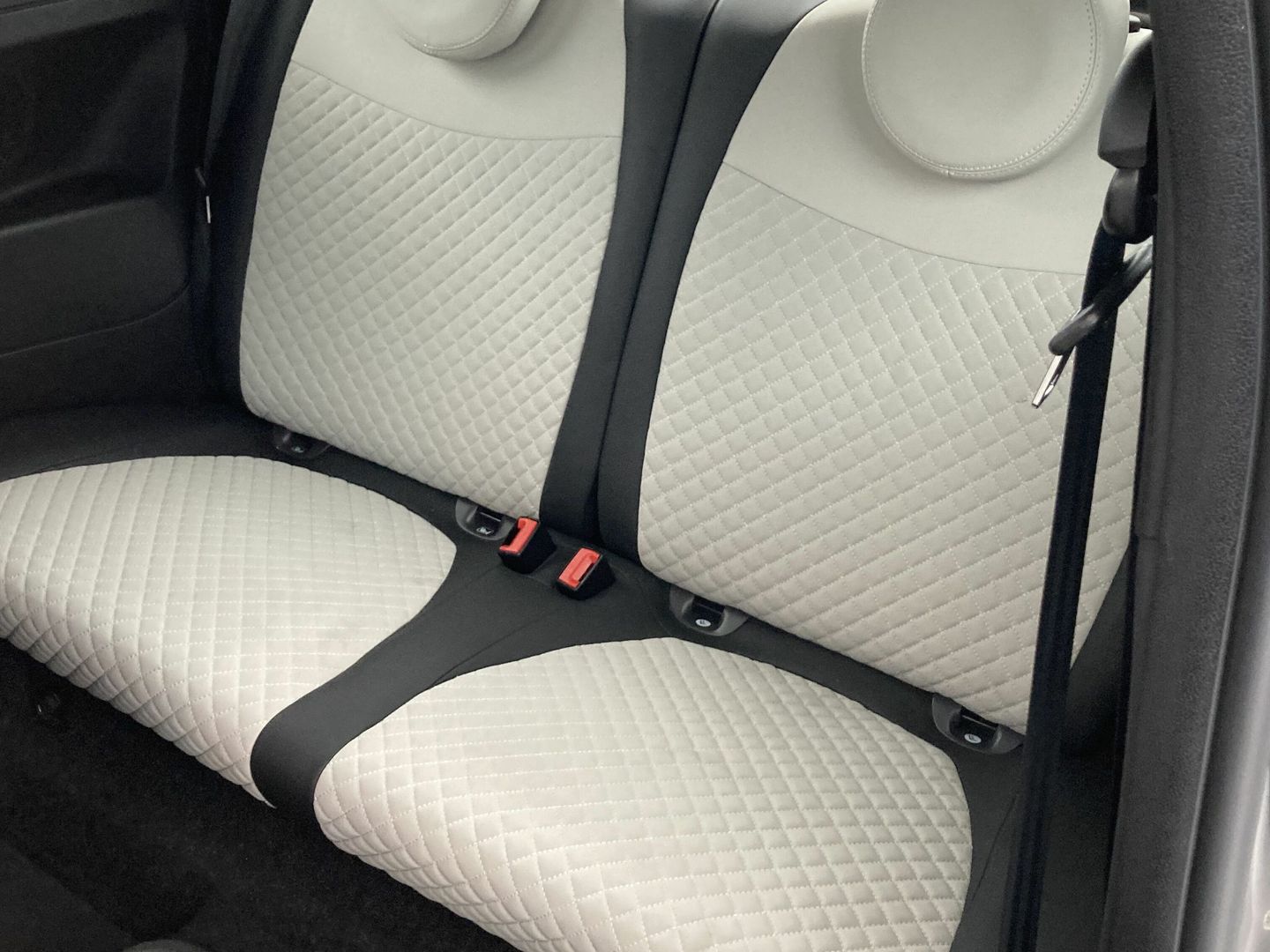 Fiat 500 1.0 Hybrid Dolcevita 51 kW (70 CV)