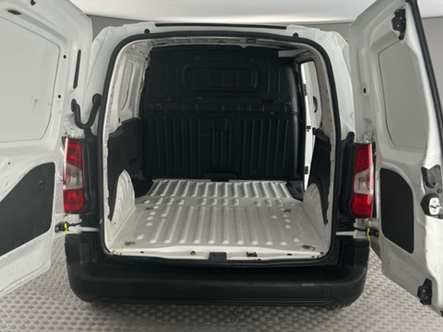 Citroen Berlingo Furgon BlueHDi 100 Talla M Control 75 kW (102 CV)