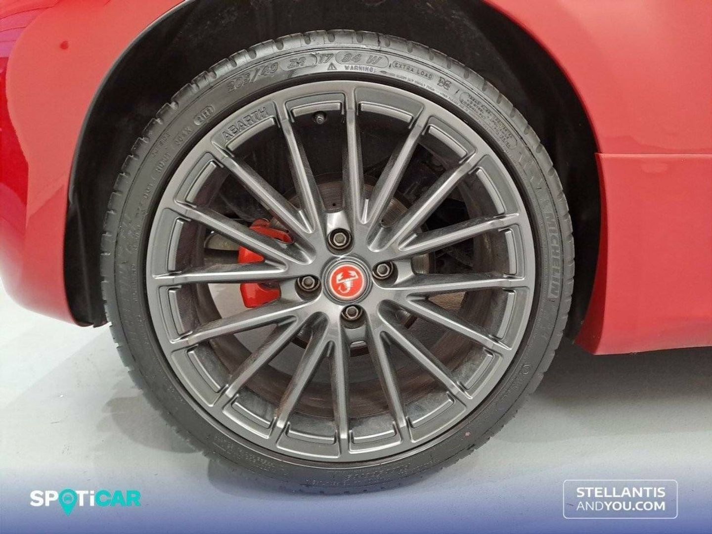 Abarth 500 1.4 16v T-Jet 695 132 kW (180 CV)