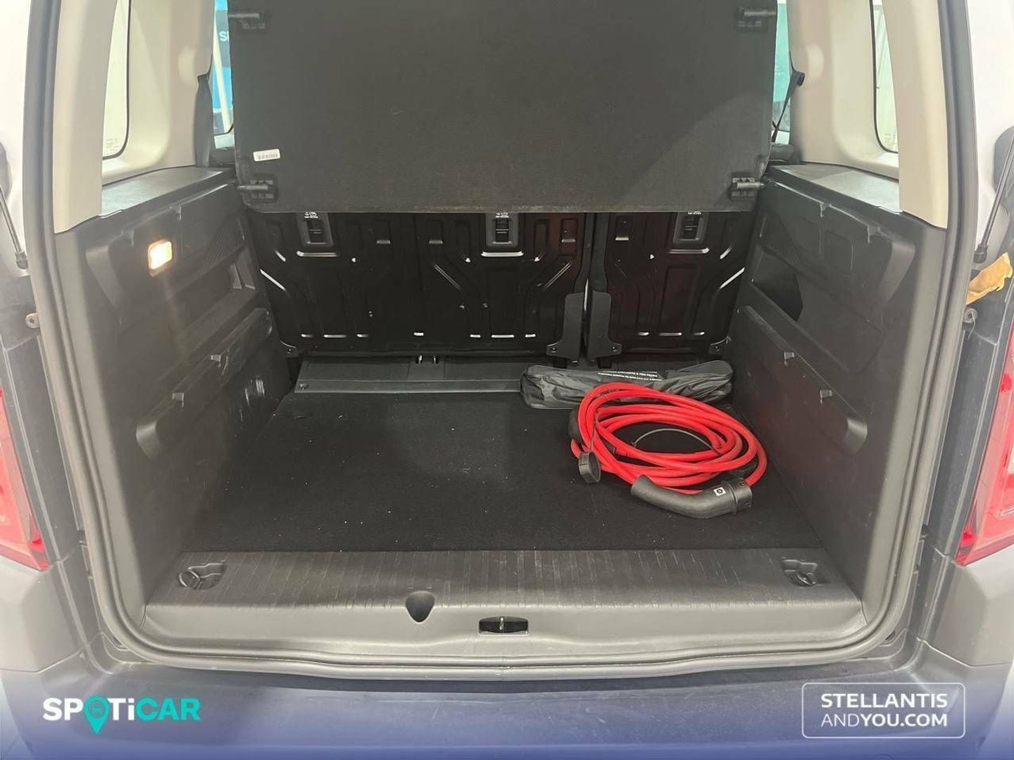 Citroen ë-Berlingo Talla M Plus 50 kWh 100 kW (136 CV)
