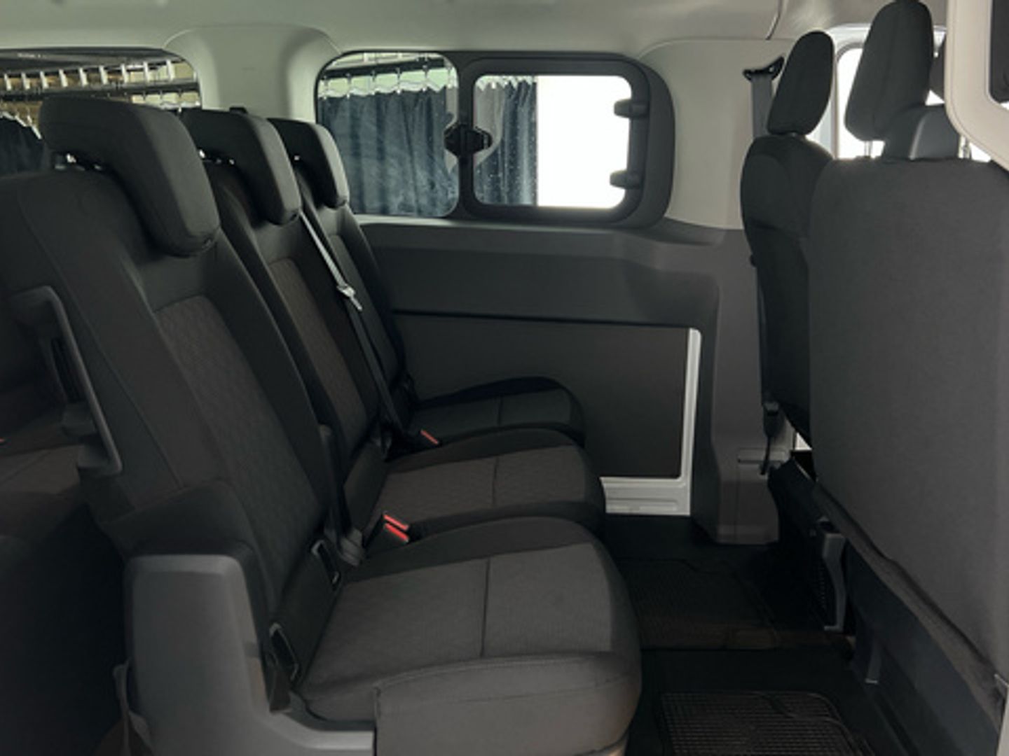 Volkswagen Transporter Kombi Batalla Corta 2.0 TDI 81 kW (110 CV) Blanco Industrial