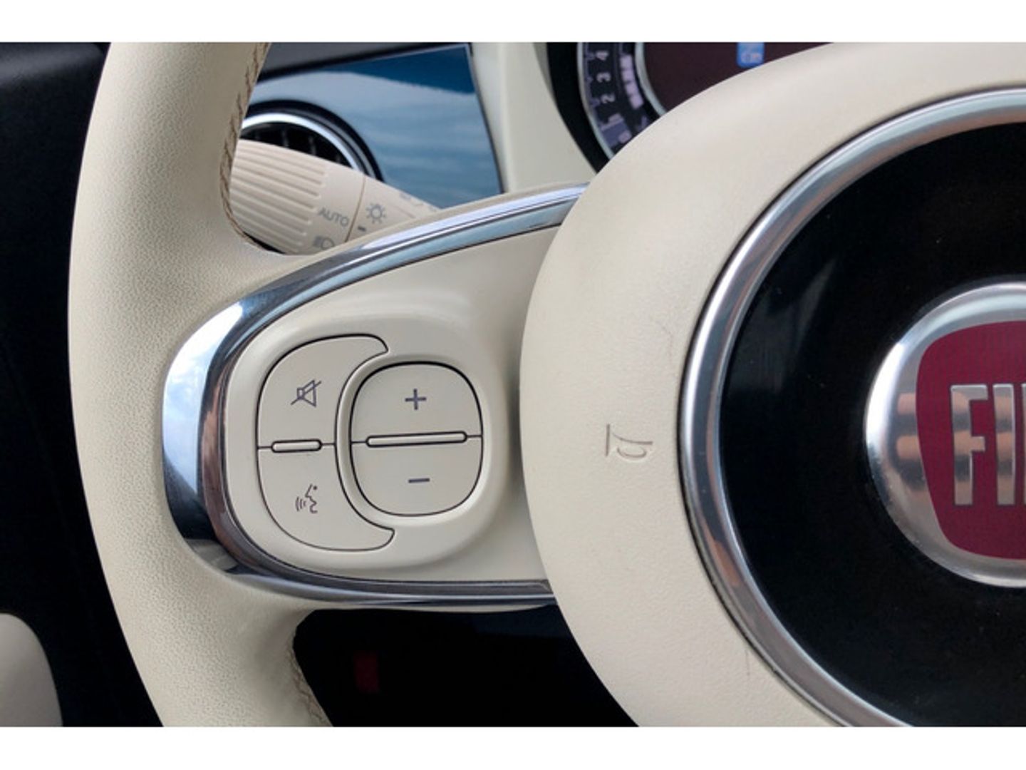 Fiat 500 1.0 Hybrid Dolcevita 51 kW (70 CV)