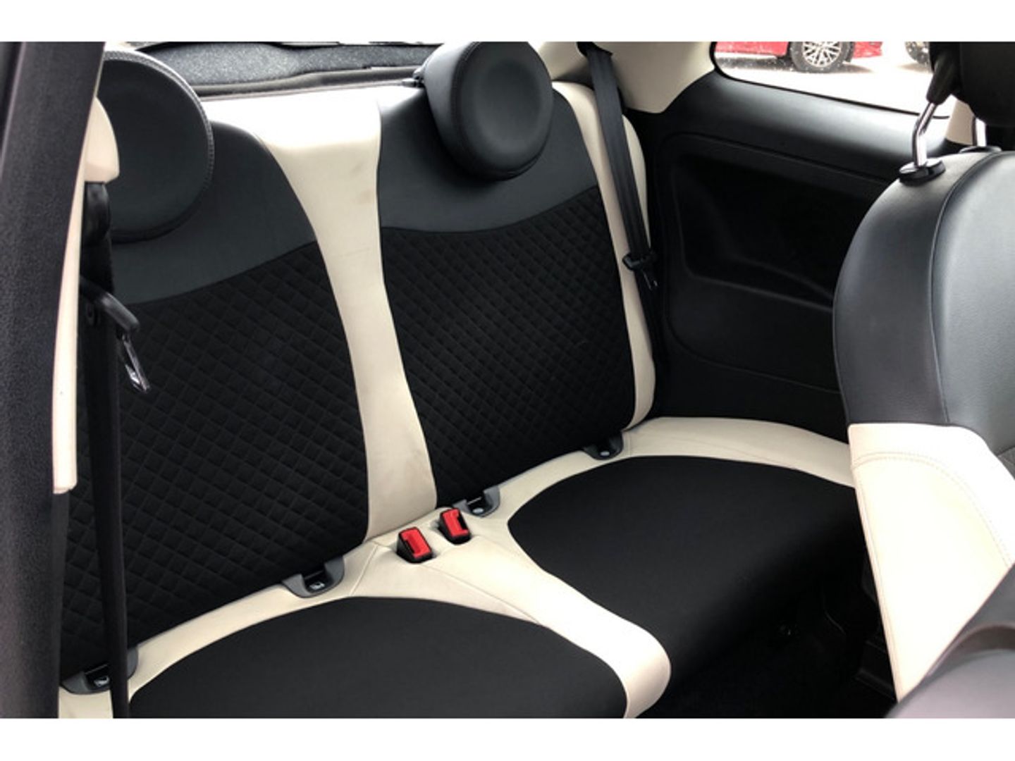 Fiat 500 1.0 Hybrid Dolcevita 51 kW (70 CV)