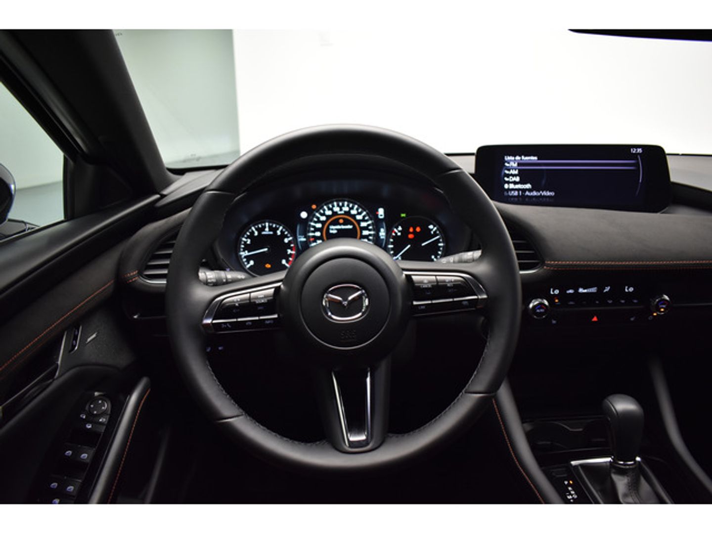 Mazda Mazda 3 2.5L e-SKYACTIV-G MHEV Nagisa 6AT 103 kW (140 CV)