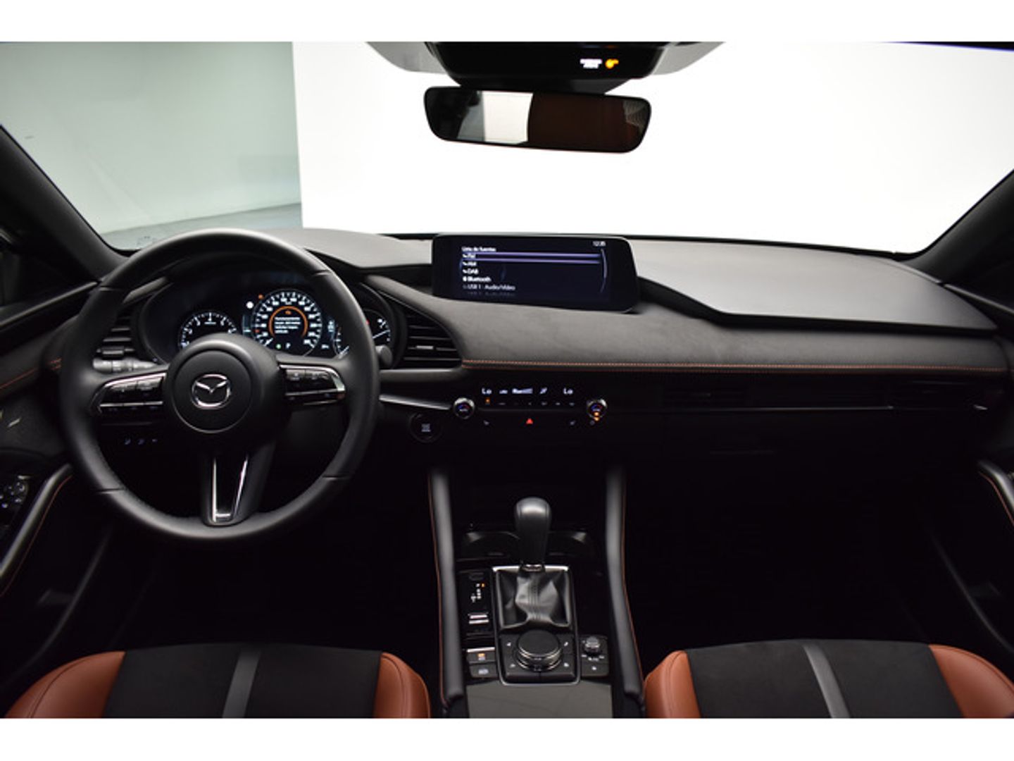 Mazda Mazda 3 2.5L e-SKYACTIV-G MHEV Nagisa 6AT 103 kW (140 CV)