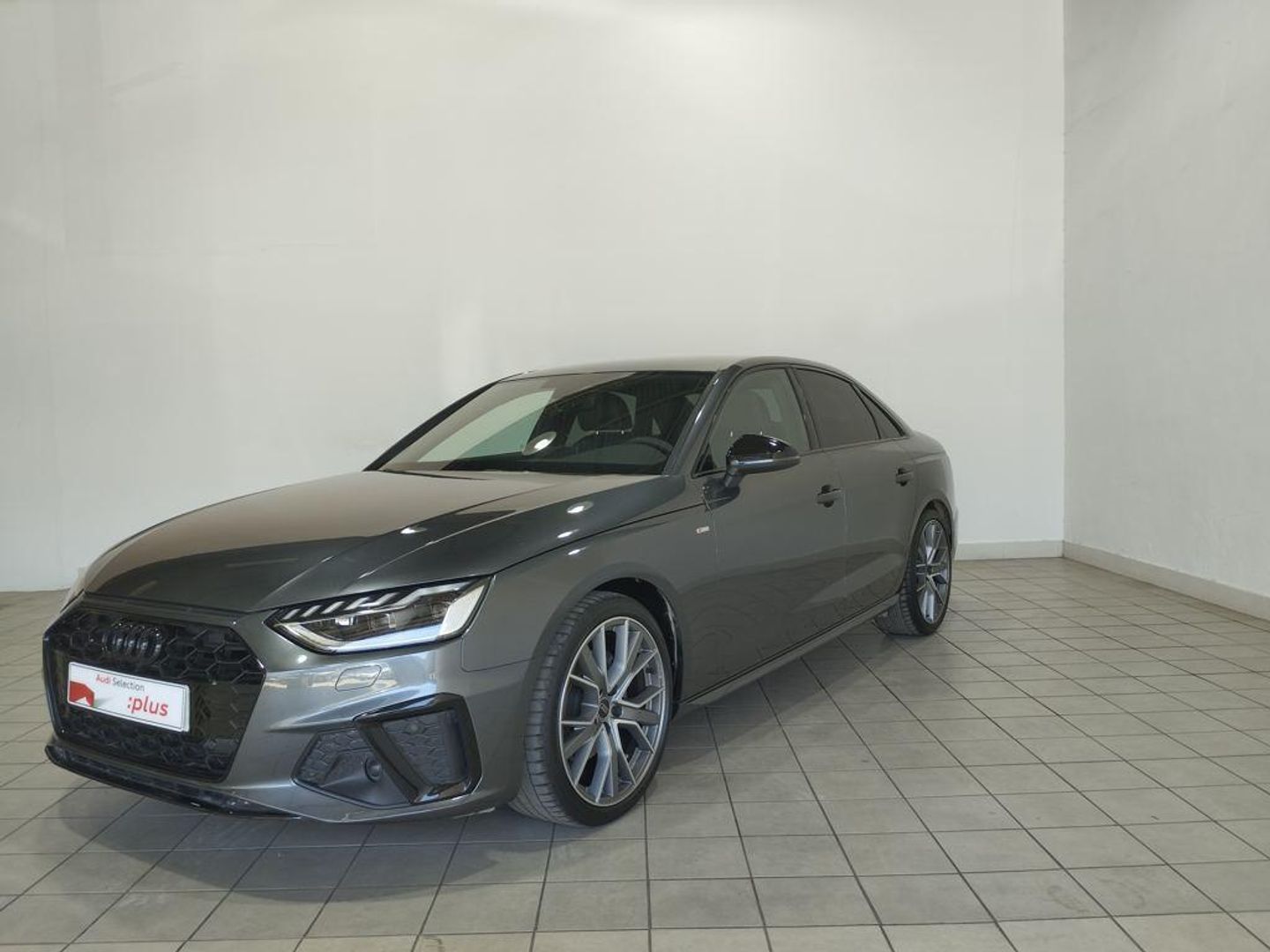 Audi A4 Black line 35 TDI 120 kW (163 CV) S tronic Gris Sedan