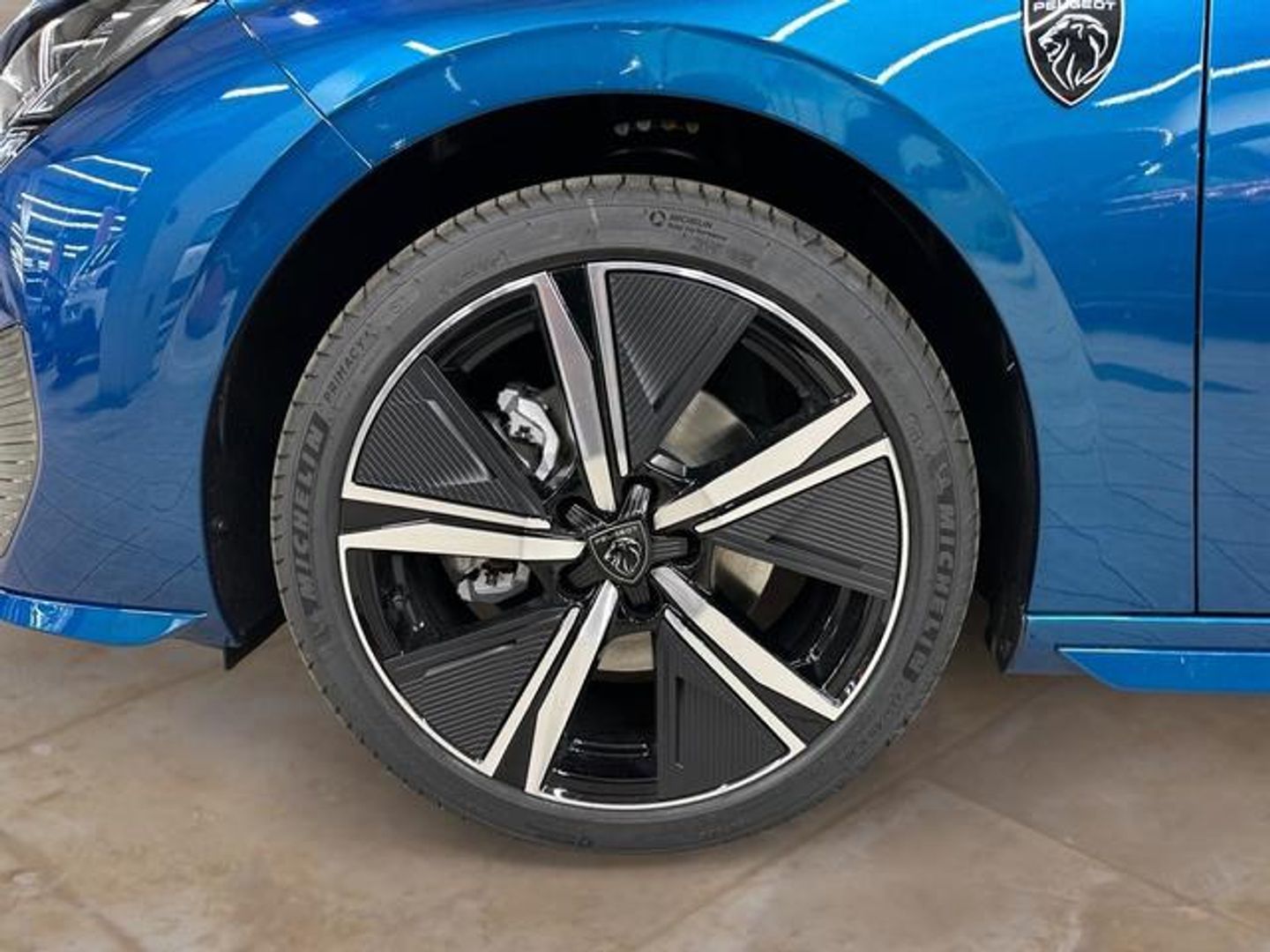 Peugeot 308 GT MHEV Hybrid e-DCS6 107 kW (145 CV)
