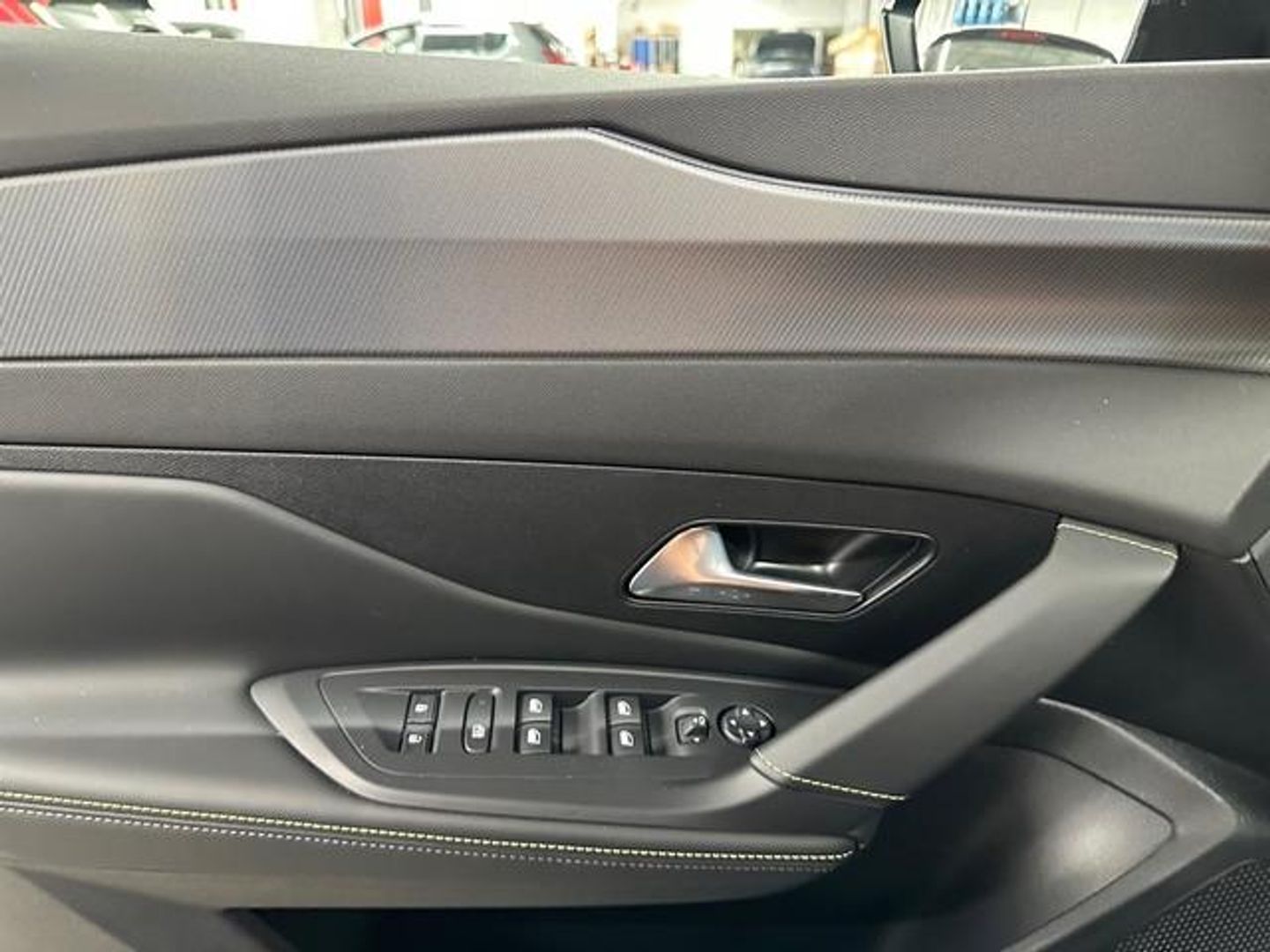 Peugeot 308 GT MHEV Hybrid e-DCS6 107 kW (145 CV)
