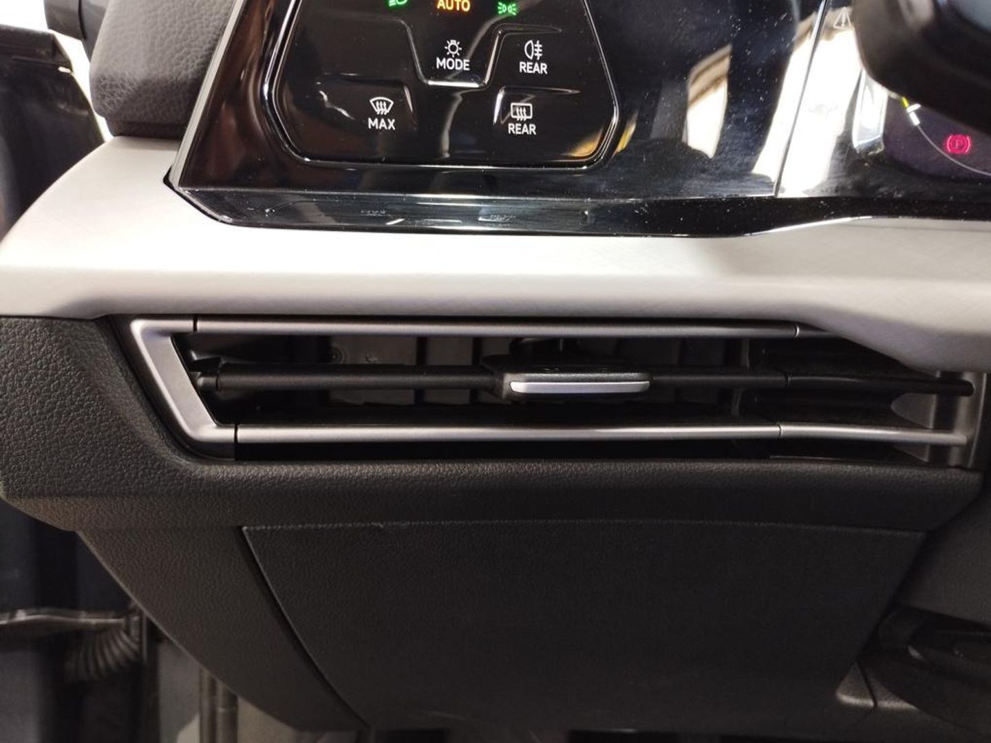 Volkswagen Golf Life 2.0 TDI 85 kW (115 CV)