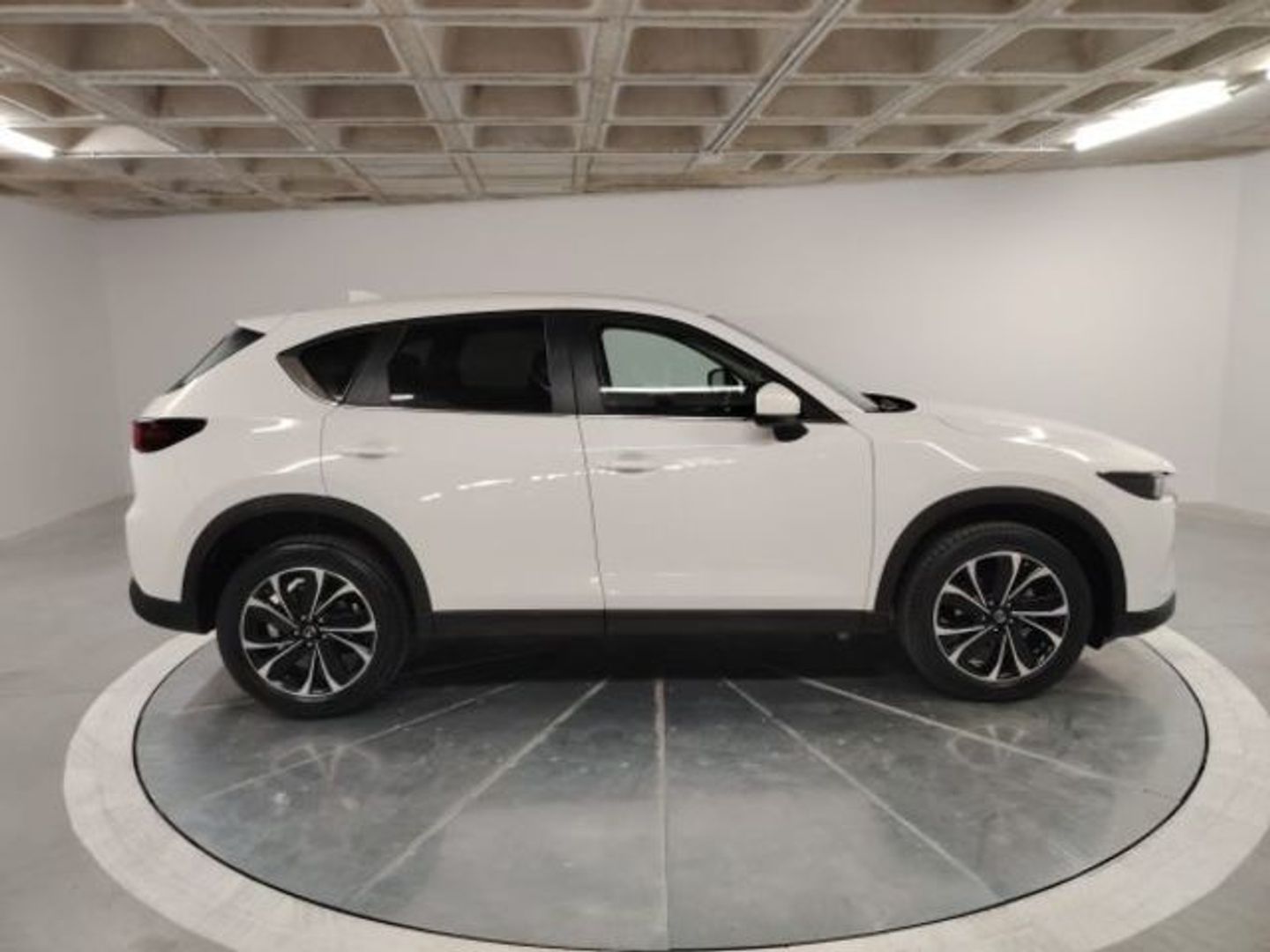 Mazda CX-5 2.0 MHEV Center-Line Plus 121 kW (165 CV)
