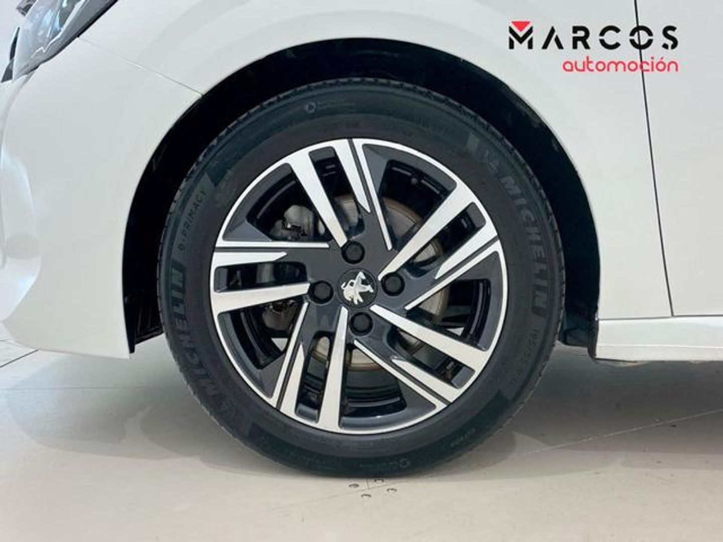 Peugeot 208 PureTech 100 Allure 75 kW (100 CV)
