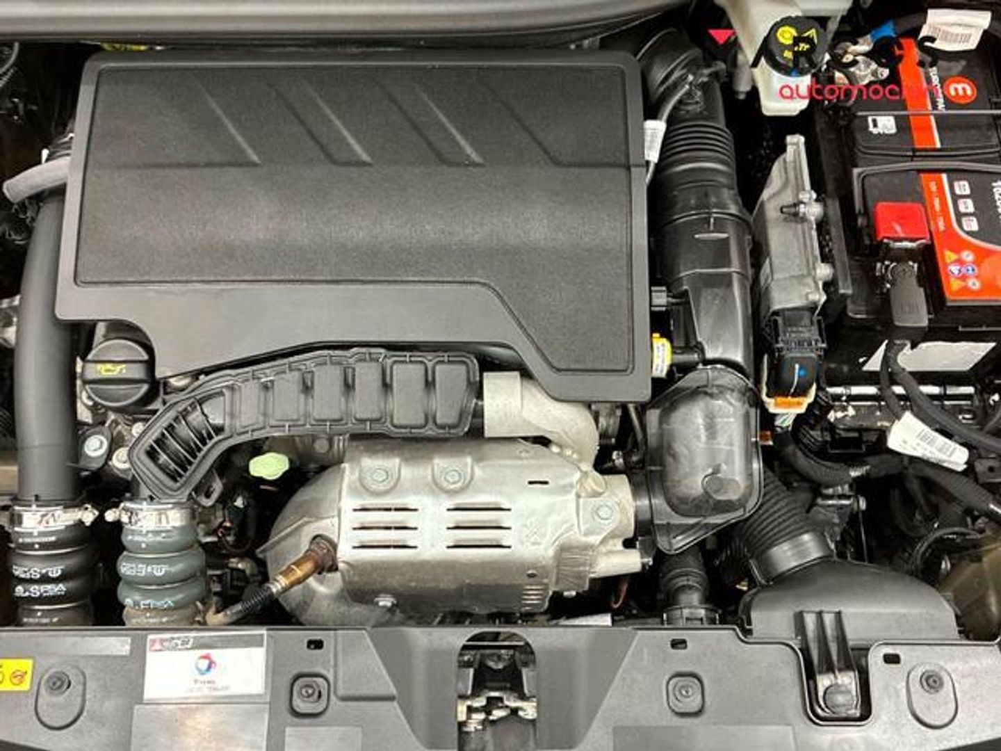 Peugeot 2008 PureTech 130 S&S Allure Pack EAT8 96 kW (130 CV)
