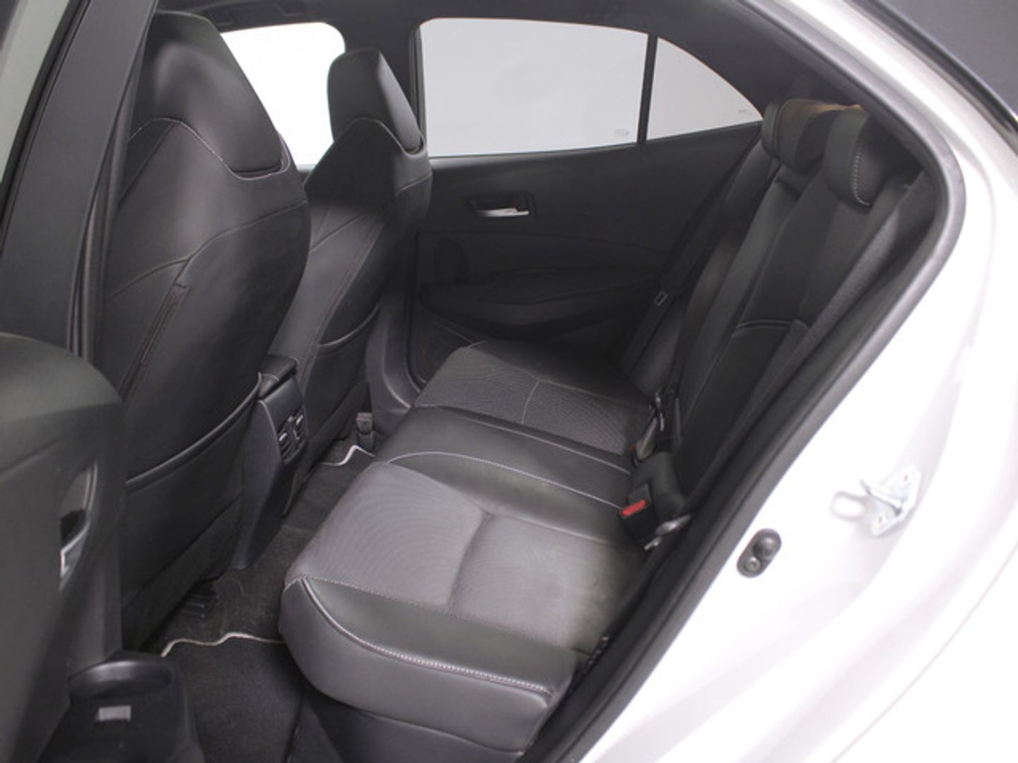 Toyota Corolla 180H Advance E-CVT 132 kW (180 CV)