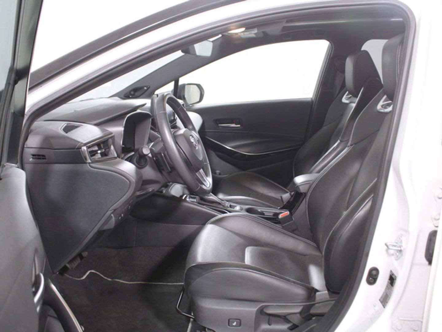 Toyota Corolla 180H Advance E-CVT 132 kW (180 CV)