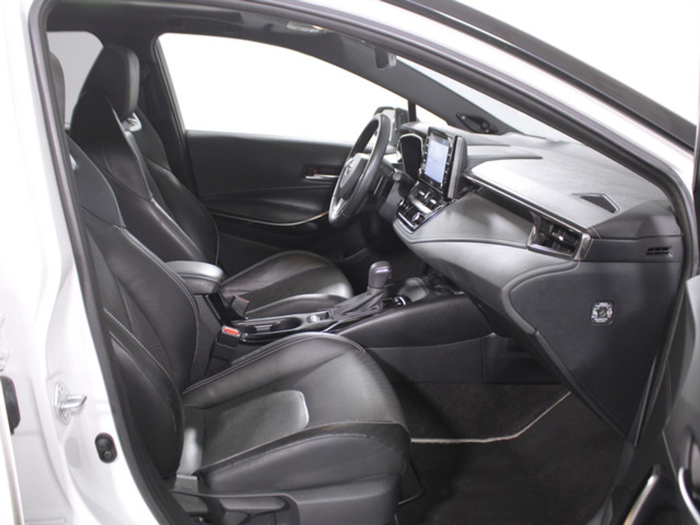Toyota Corolla 180H Advance E-CVT 132 kW (180 CV)