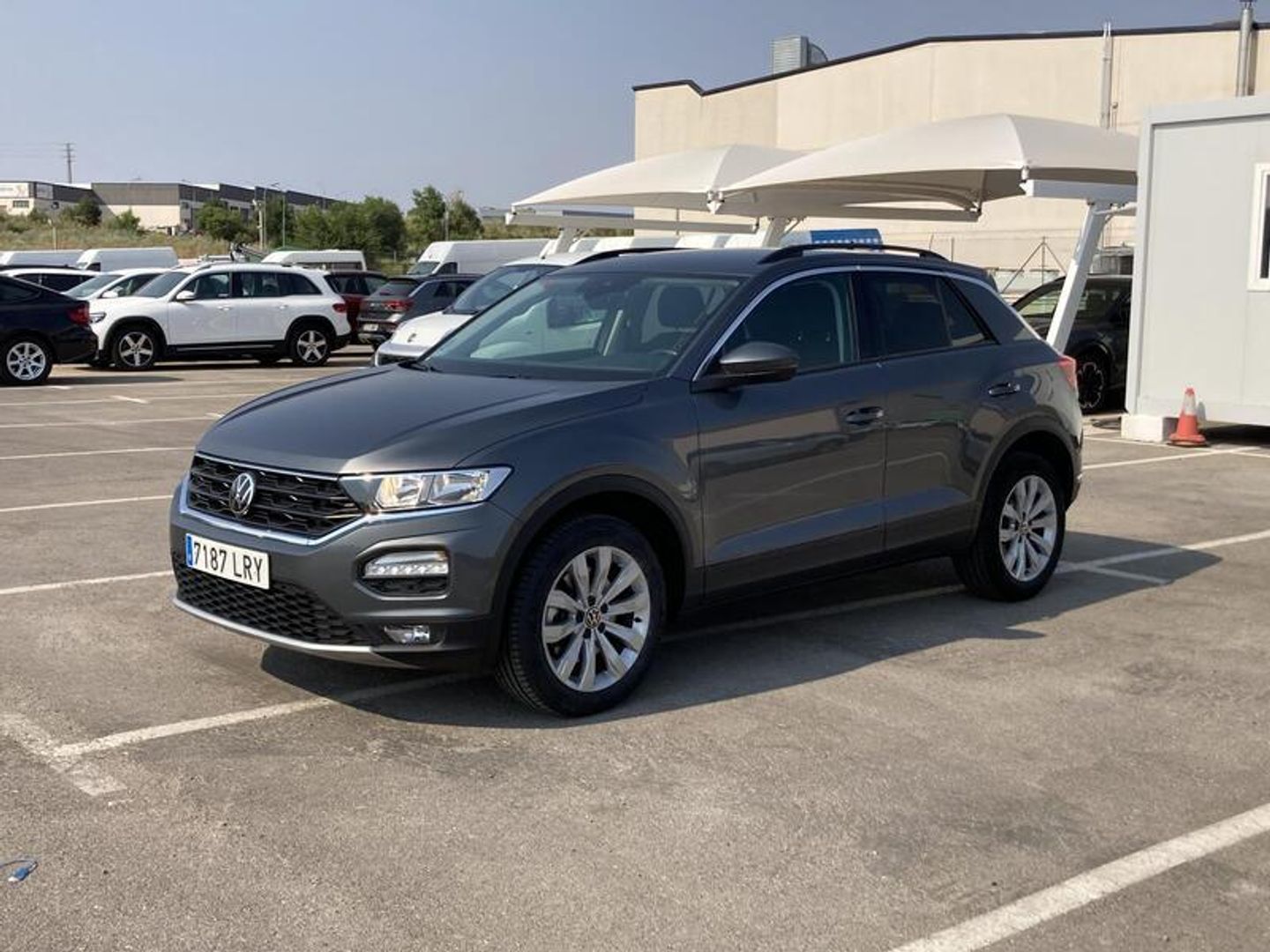 Volkswagen T-Roc Advance 2.0 TDI 110 kW (150 CV) DSG Gris All Terrain / Pick-up